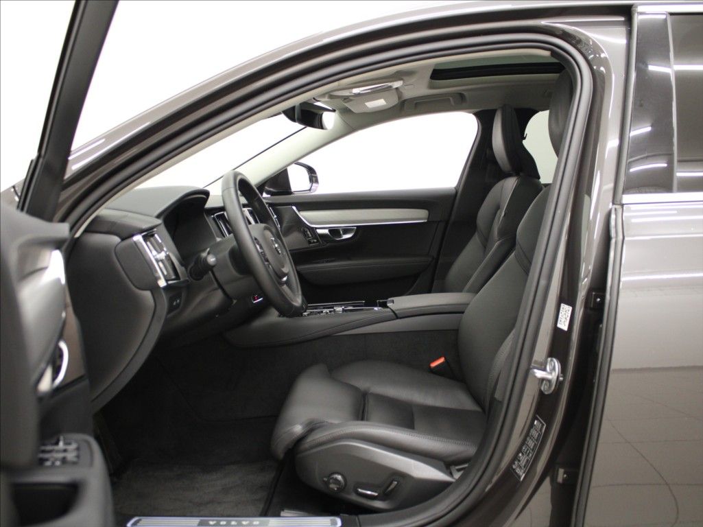 Volvo V90, 2,0 T6 AWD PLUS Bright PANO, - fotka 6