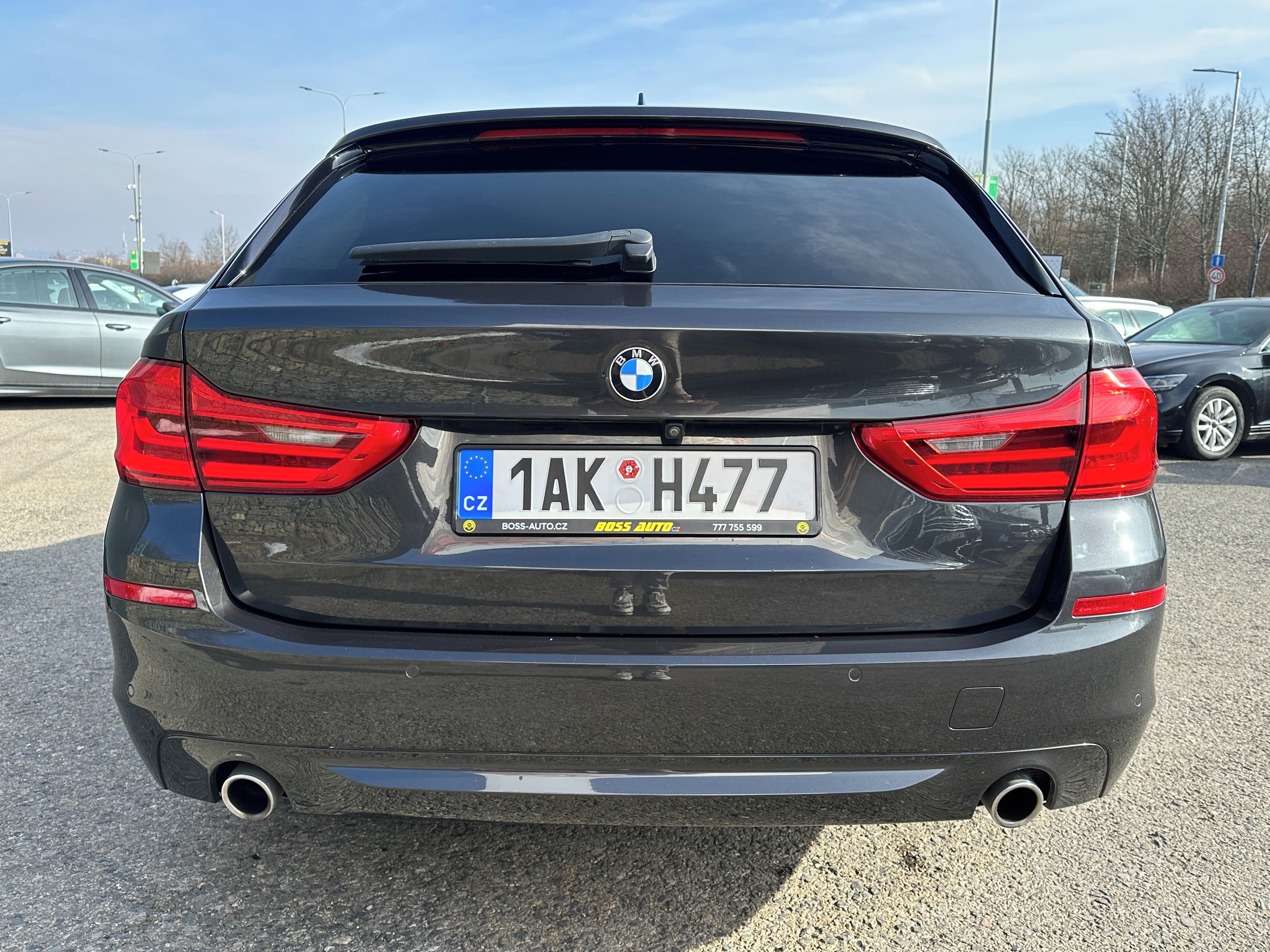 BMW Řada 5, BMW 520D 2019 - fotka 5
