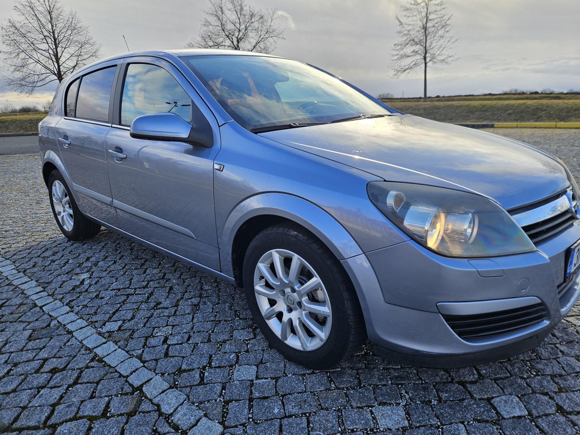 Opel Astra, 1.6 16v PĚKNÝ STAV,  SPLÁTKY - fotka 4
