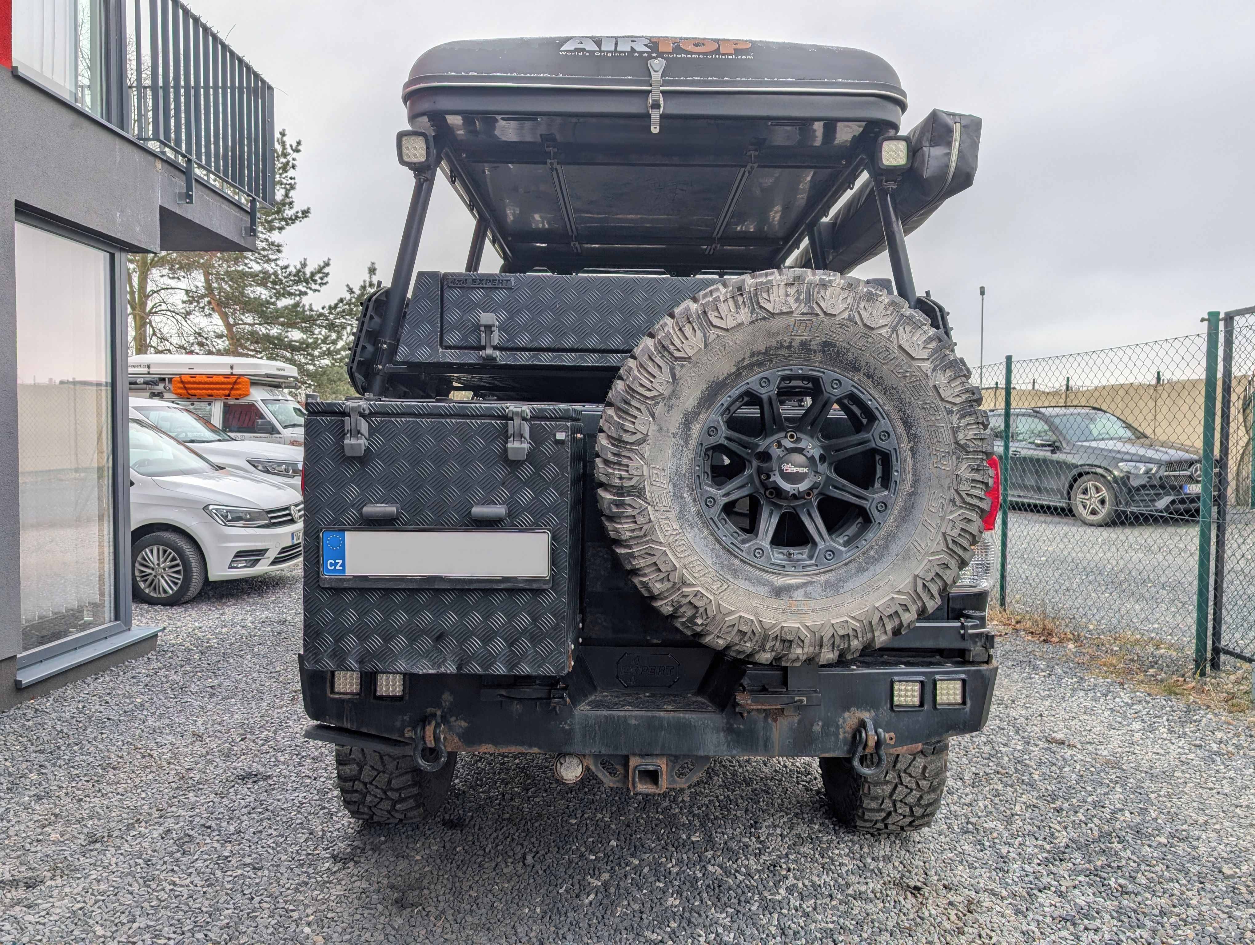 Toyota Tundra, 5.7 V8 TRD paket, offroad - fotka 6