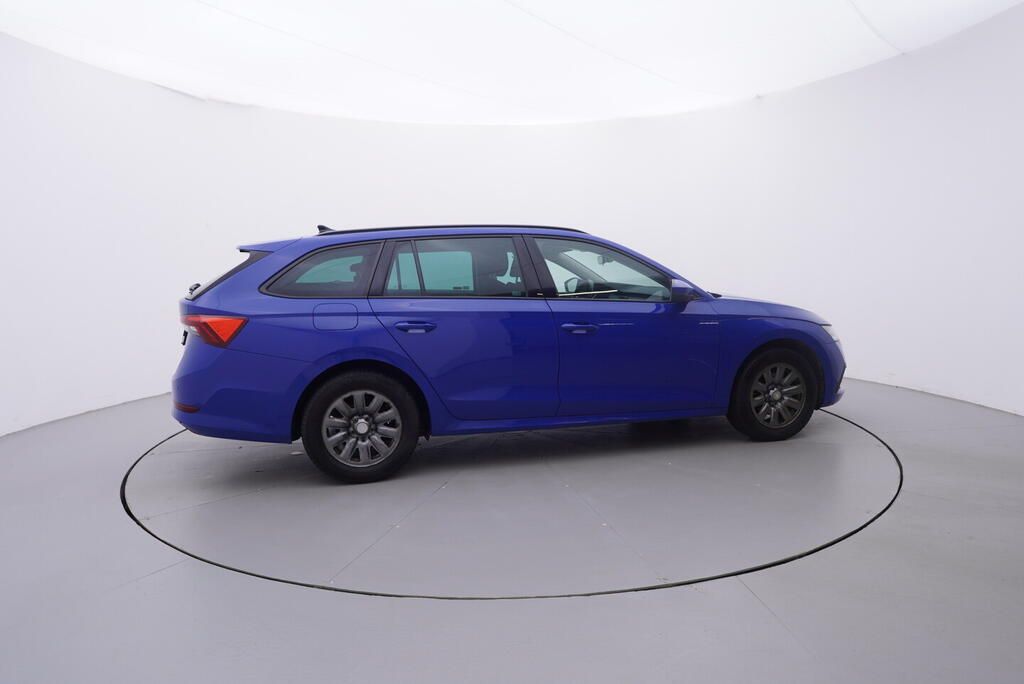 Škoda Octavia, Ambition 2.0 TDI 85 kW - fotka 6