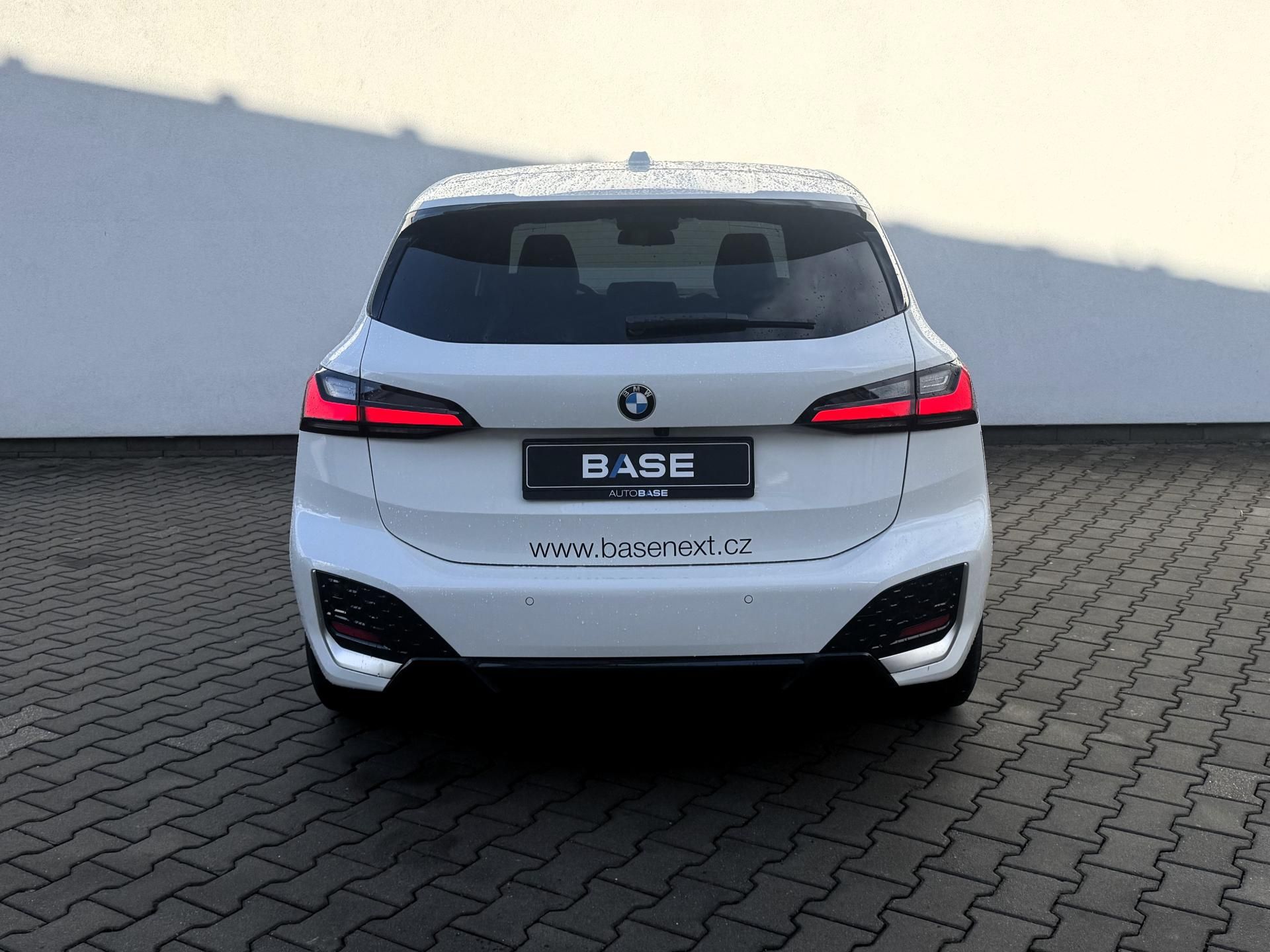 BMW Řada 2, 218i Active Tourer M-Sport - fotka 5
