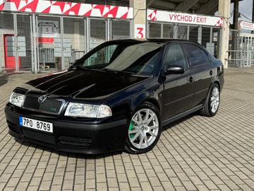 RS 1.8i, 132kw Top Stav
