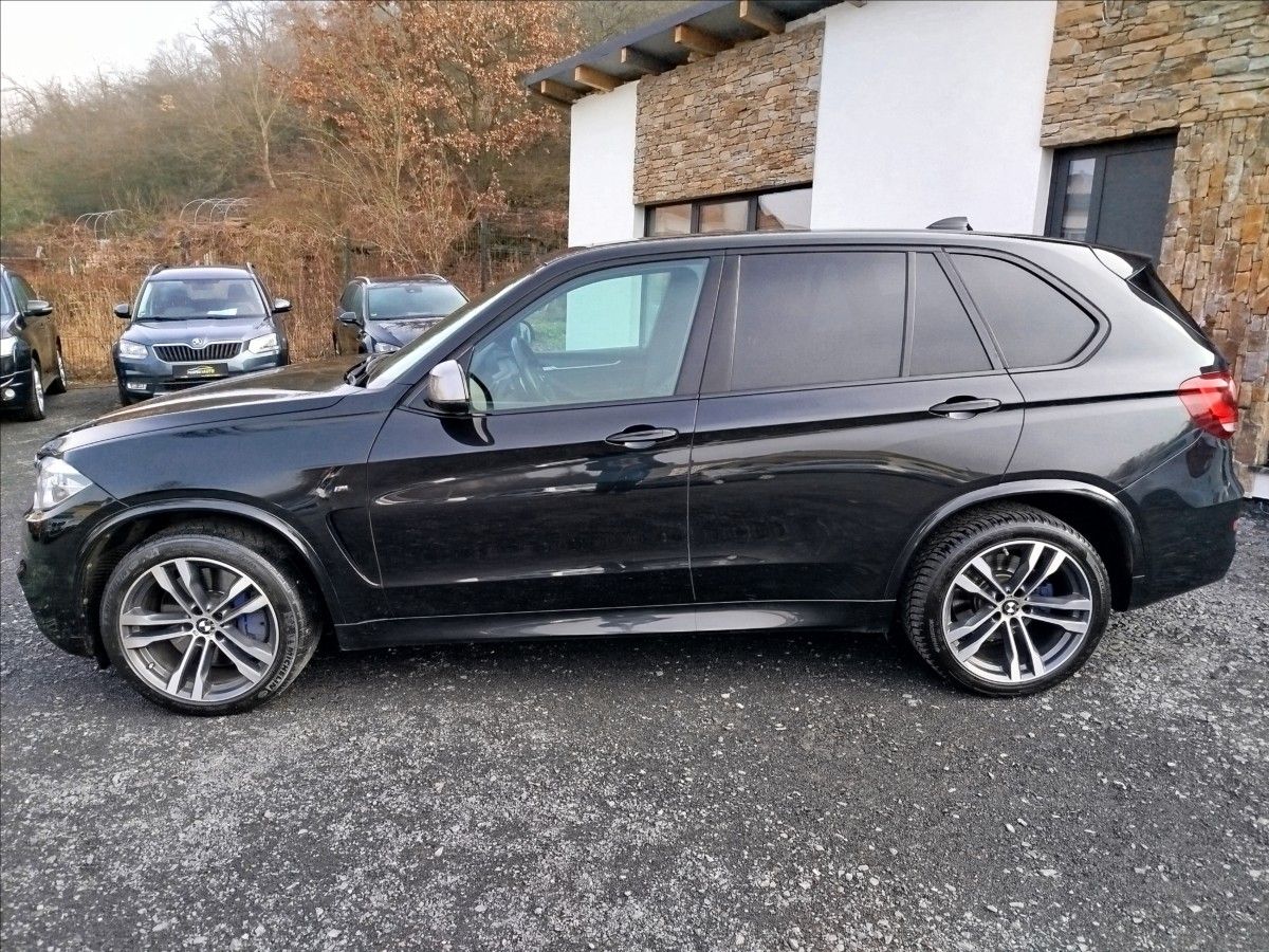 BMW X5, 3,0 M50d, 280kW, BOHATÁ VÝBAVA - fotka 3