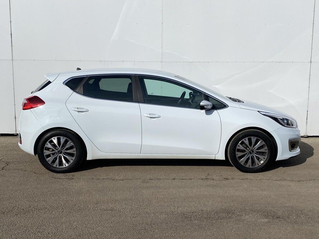 Kia Cee´d, 1,6 CRDi 100 kW - fotka 3