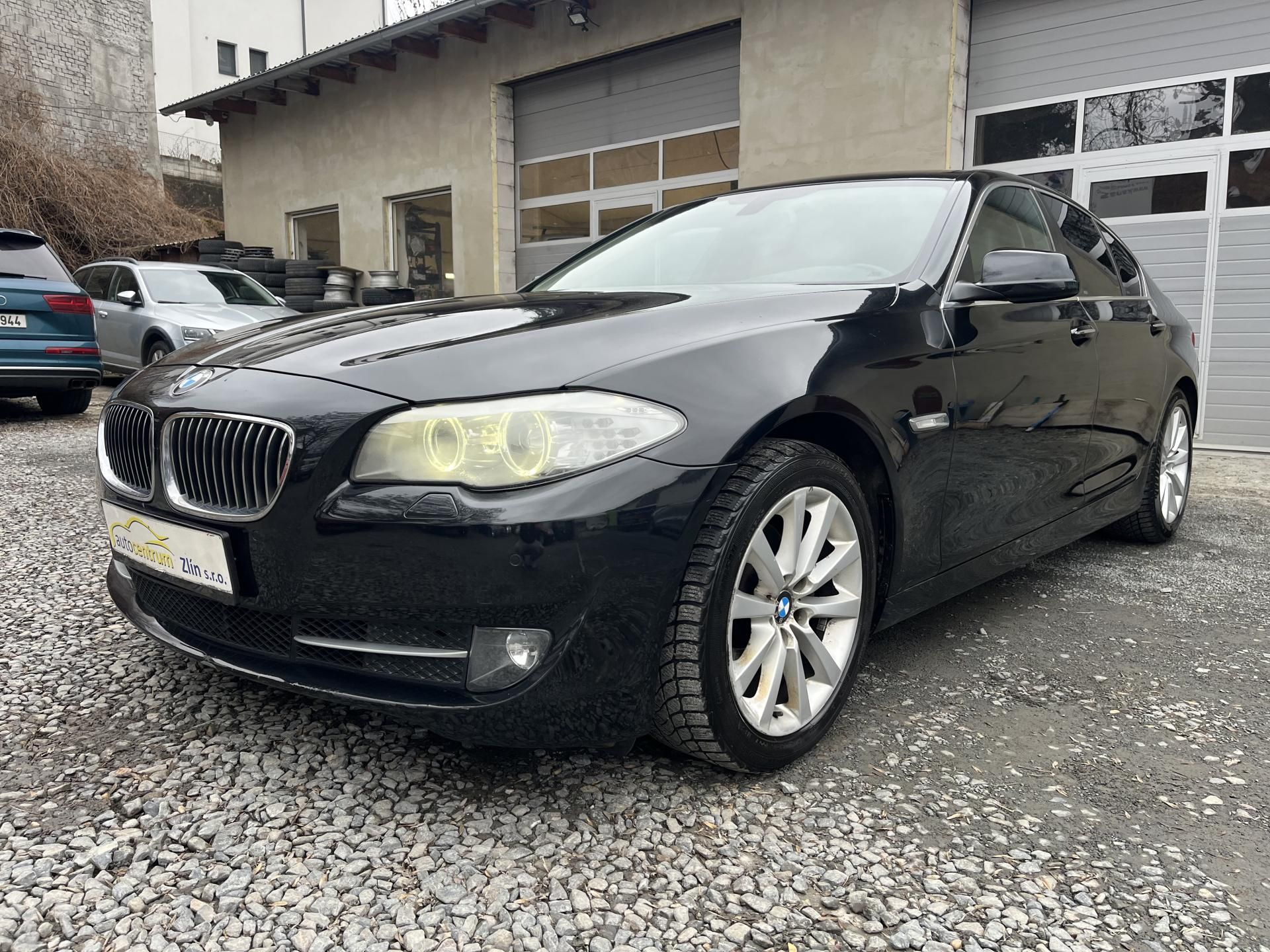 BMW Řada 5, 2,0D 135 Kw NAVI,SV.KŮŽE,XENON - fotka 3