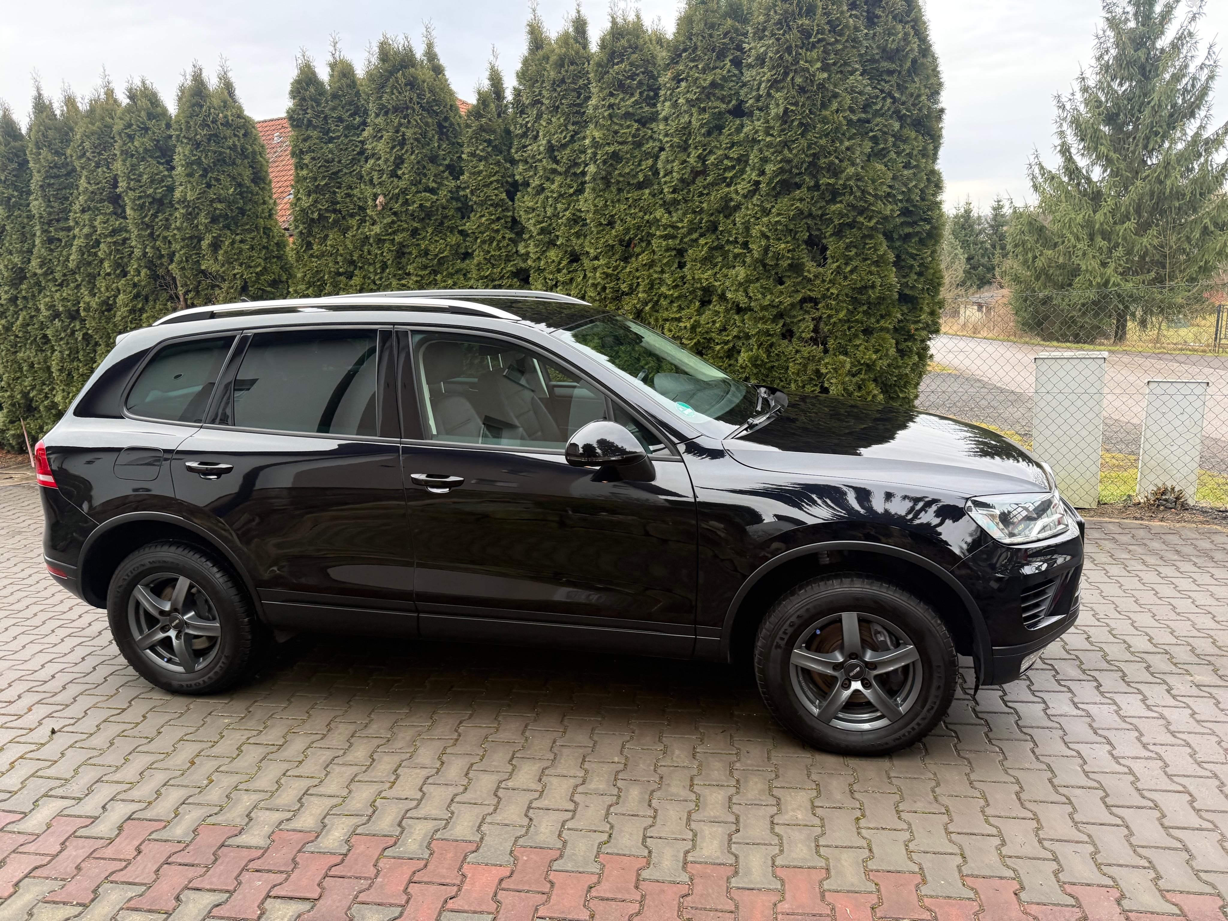Volkswagen Touareg, 3,0TDi 150kw, 4x4 Tažné kůže - fotka 2