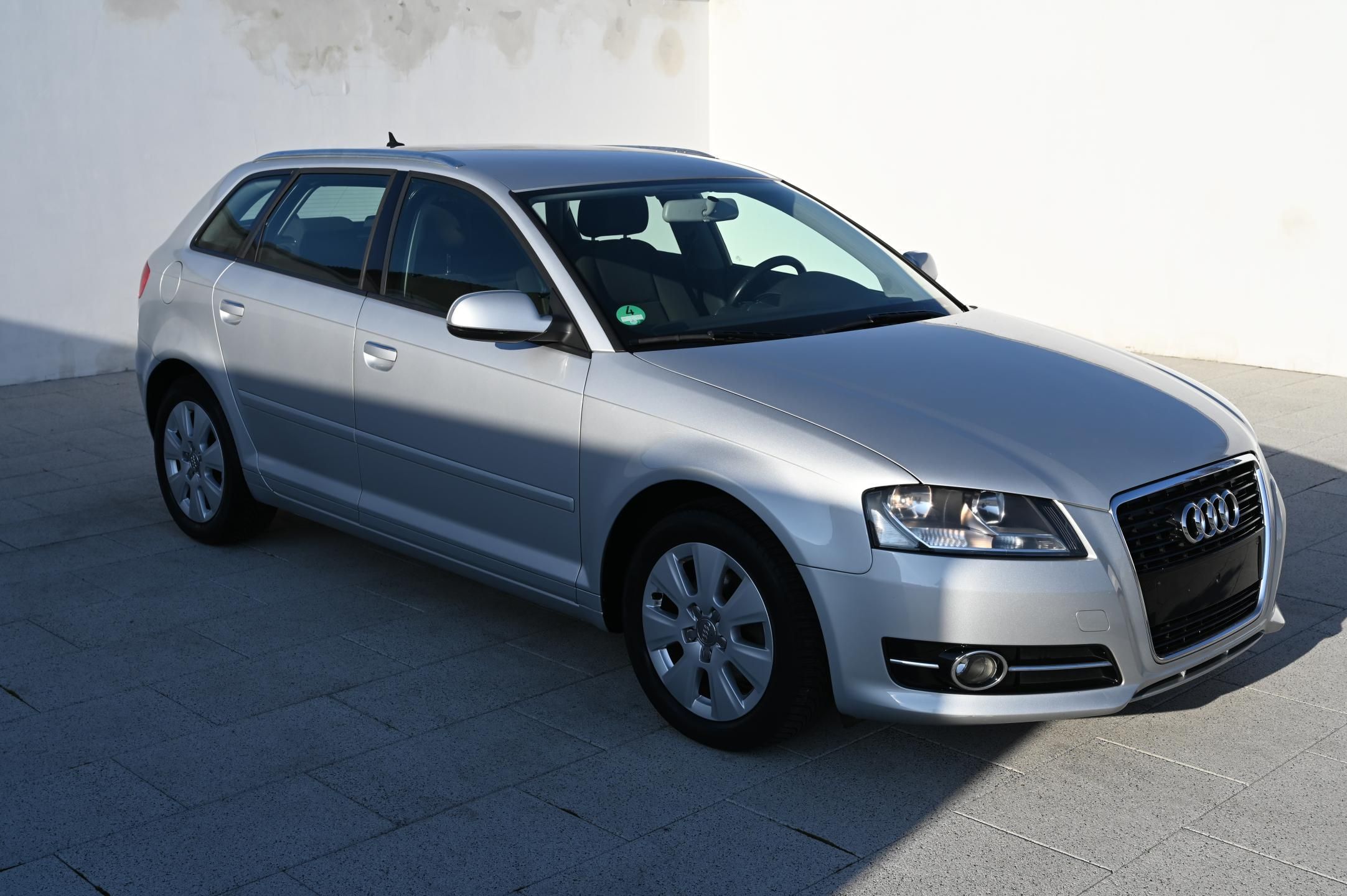 Audi A3, 1.4TFSI 92KW Rezervace 6/2011 - fotka 3