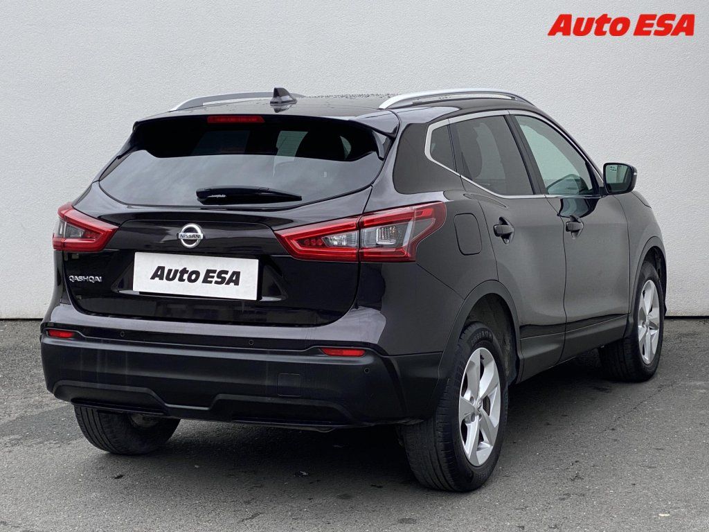 Nissan Qashqai, 1.2DiG-T,Acenta,navi,panor - fotka 4