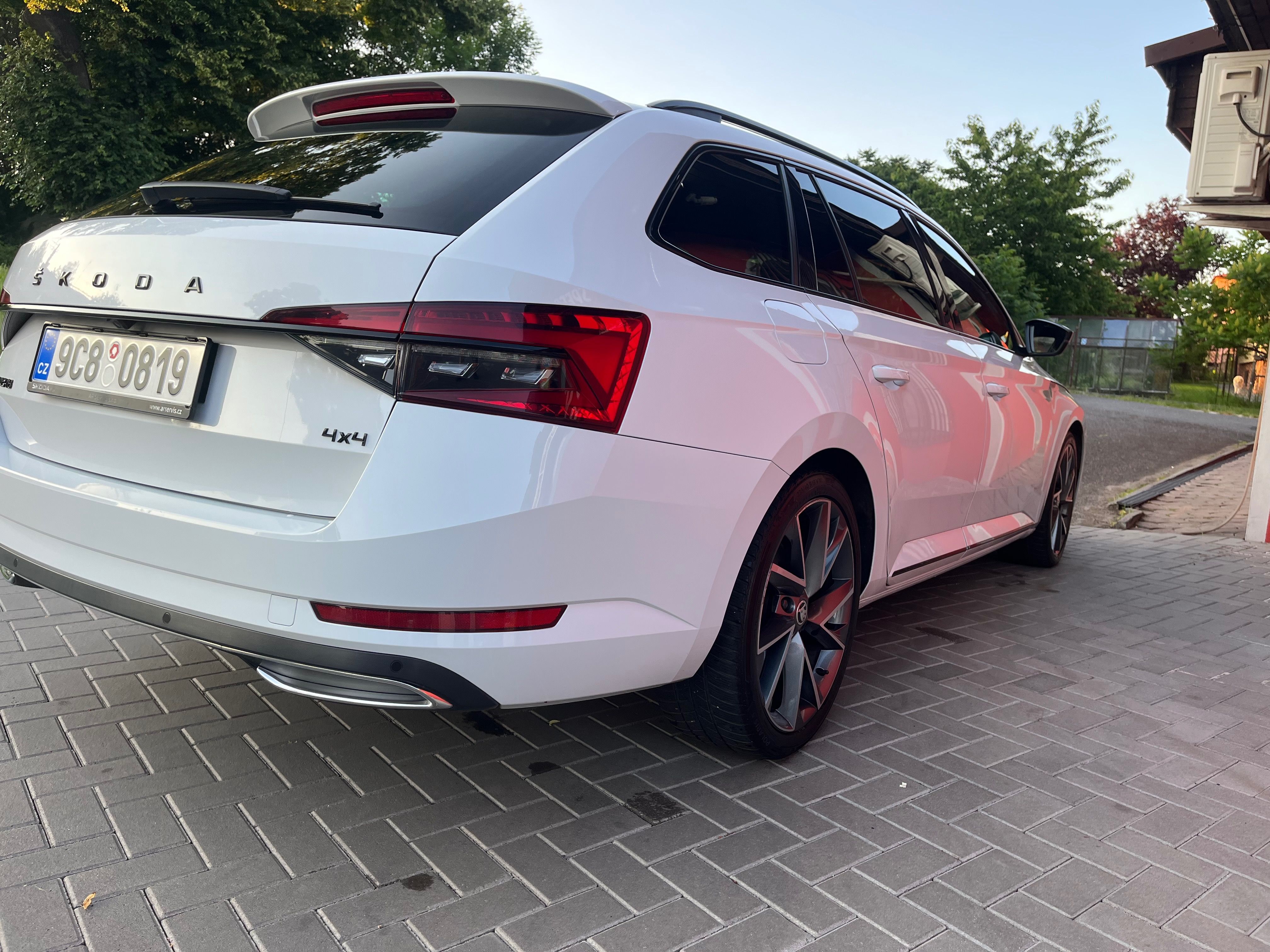Škoda Superb, 2.0 tdi 147kw  4x4 - fotka 6