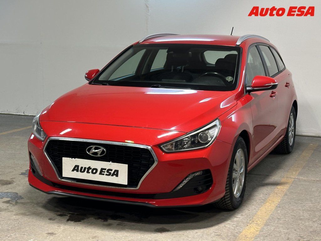 Hyundai i30, 1.6 CRDi,2.maj,servis.kniha - fotka 3