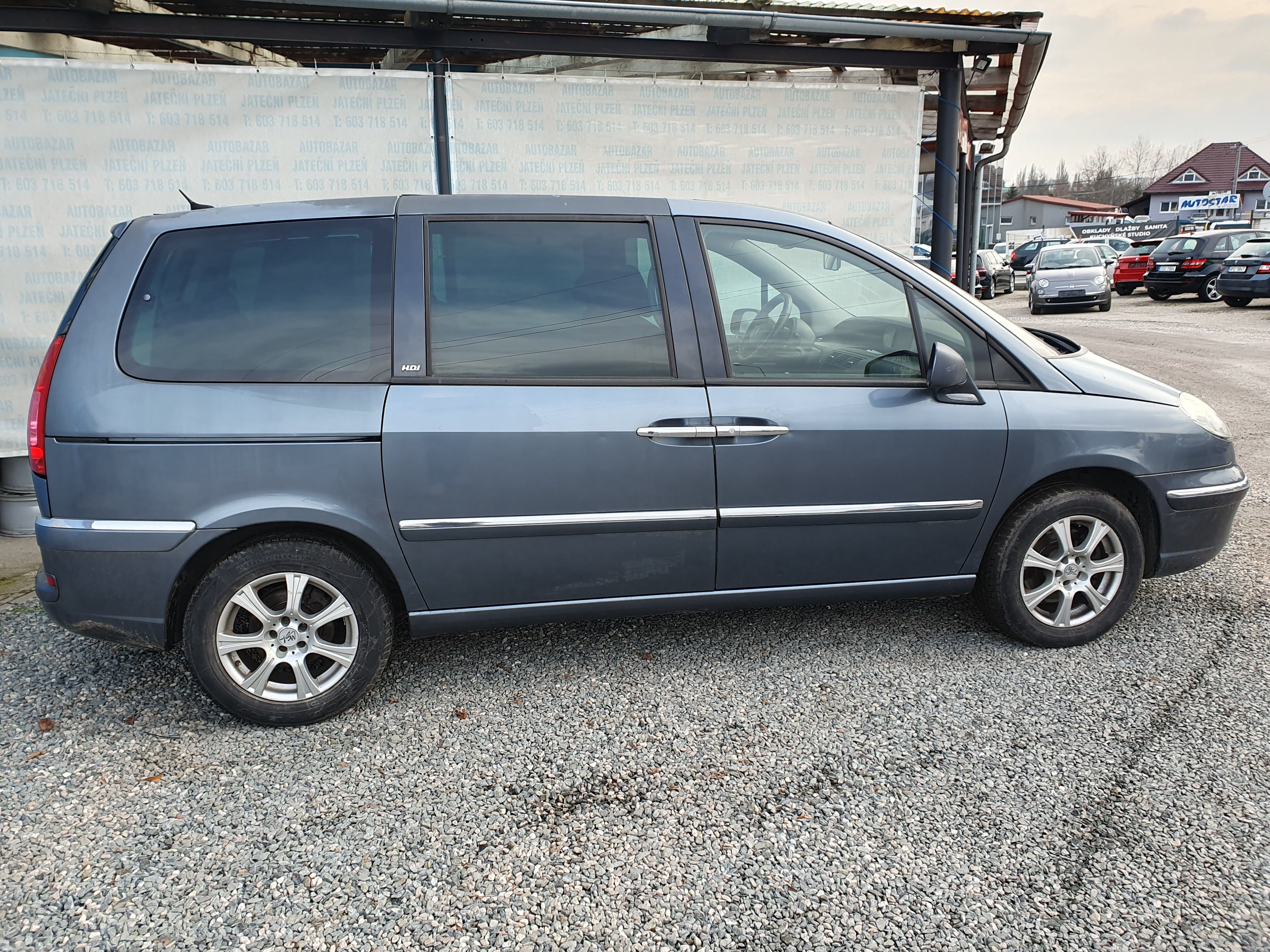 Peugeot 807, 2.2 HDI 125 KW 8 MÍST - fotka 2