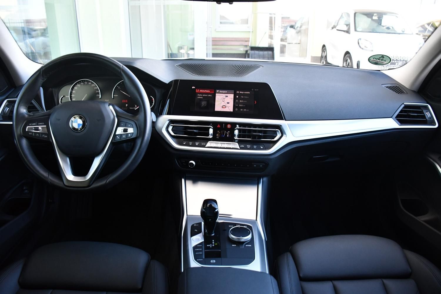 BMW Řada 3, 320D xDrive 2xALU 1M ČR - fotka 6
