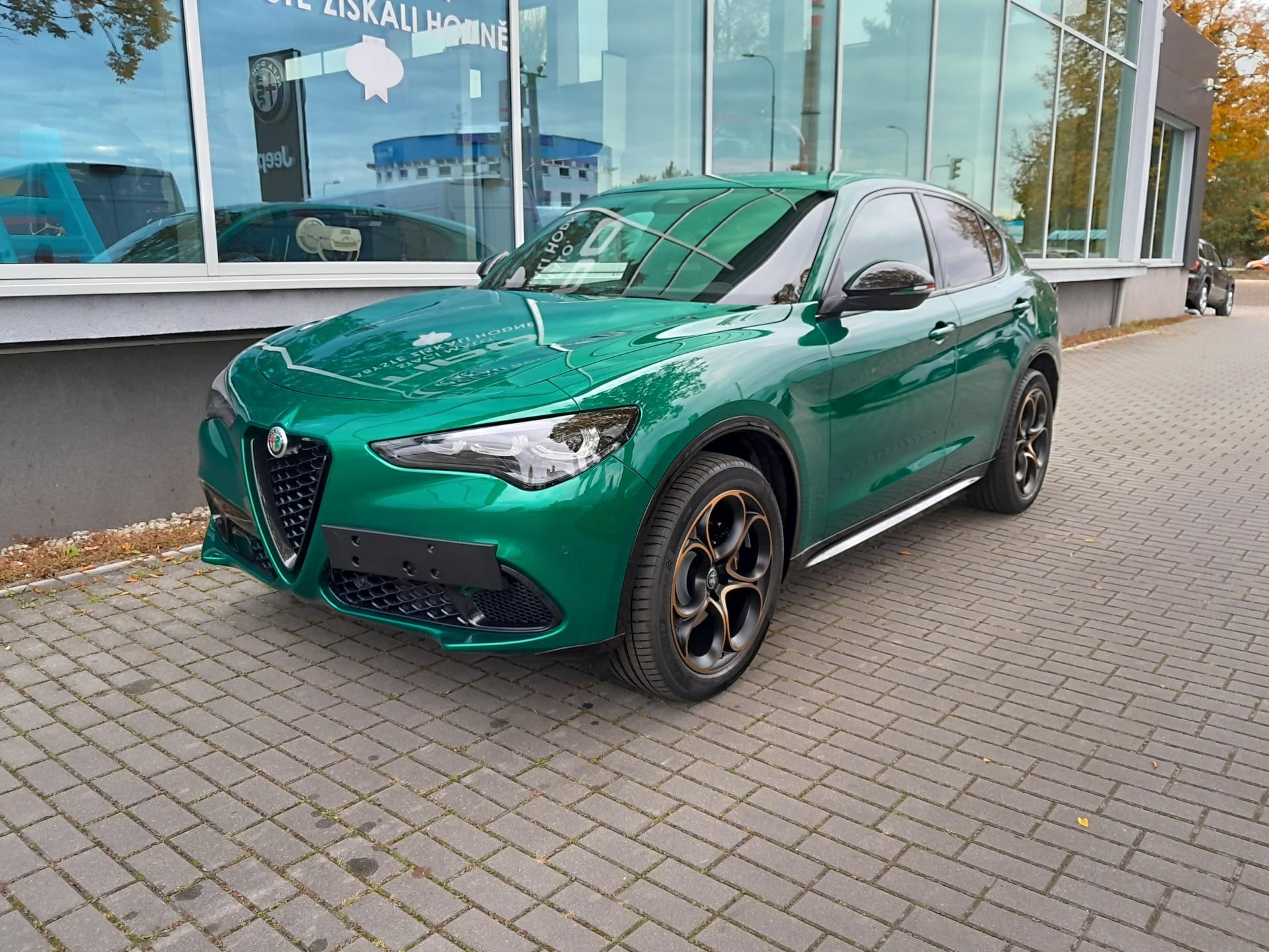 Alfa Romeo Stelvio, Intensa  4x4 2,0 280PS - fotka 2