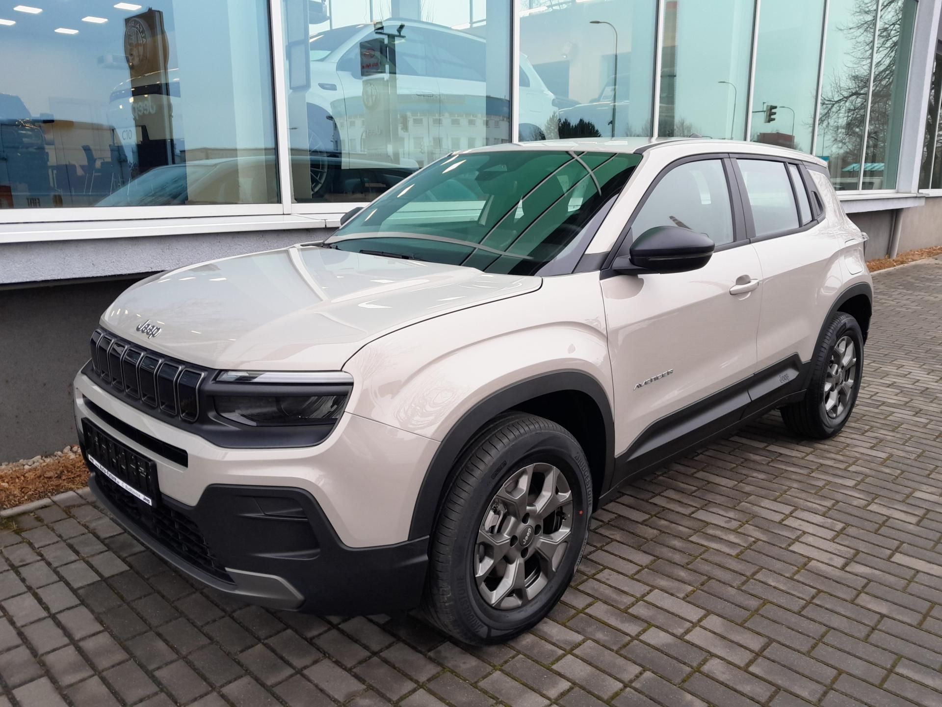 Jeep Avenger, Longitude 1,2 110 PS automat - fotka 2