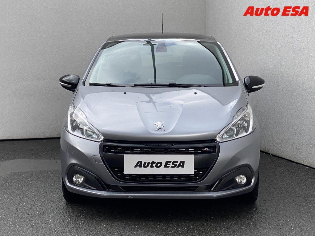 Peugeot 208, 1.2 PT,GT Line,AT,panor - fotka 2