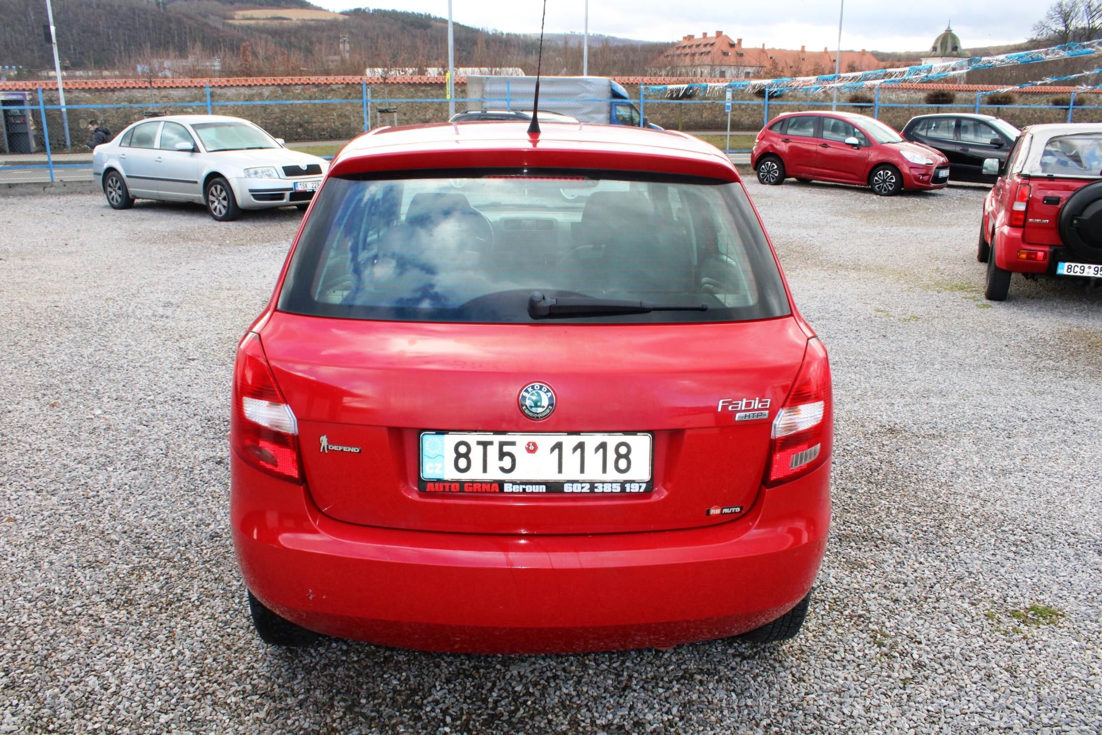 Škoda Fabia, 1,2i KLIMA ABS SERVO RÁDIO CD - fotka 6