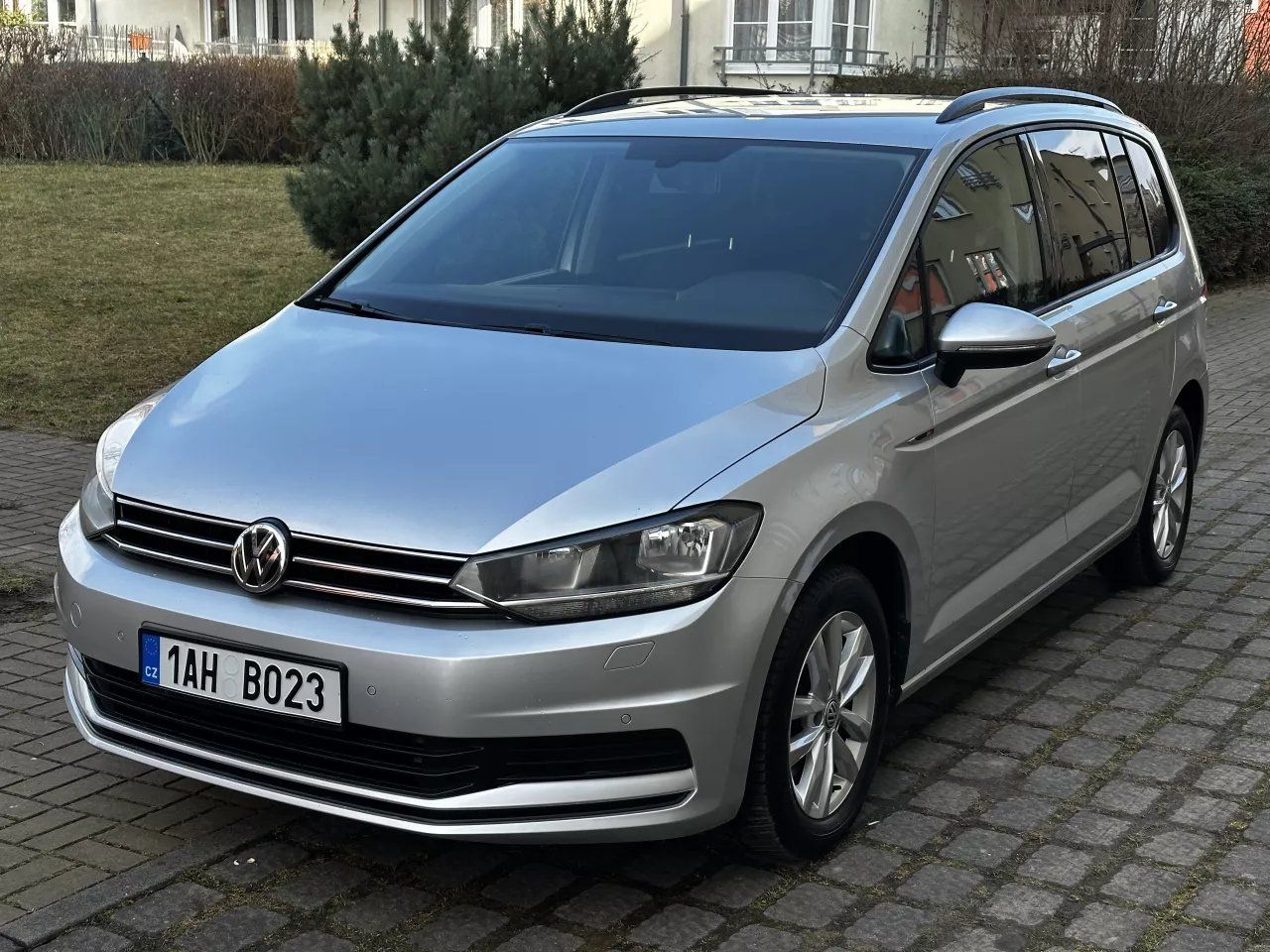 Volkswagen Touran, 2.0 TDI 110kW DSG CarPlay ACC