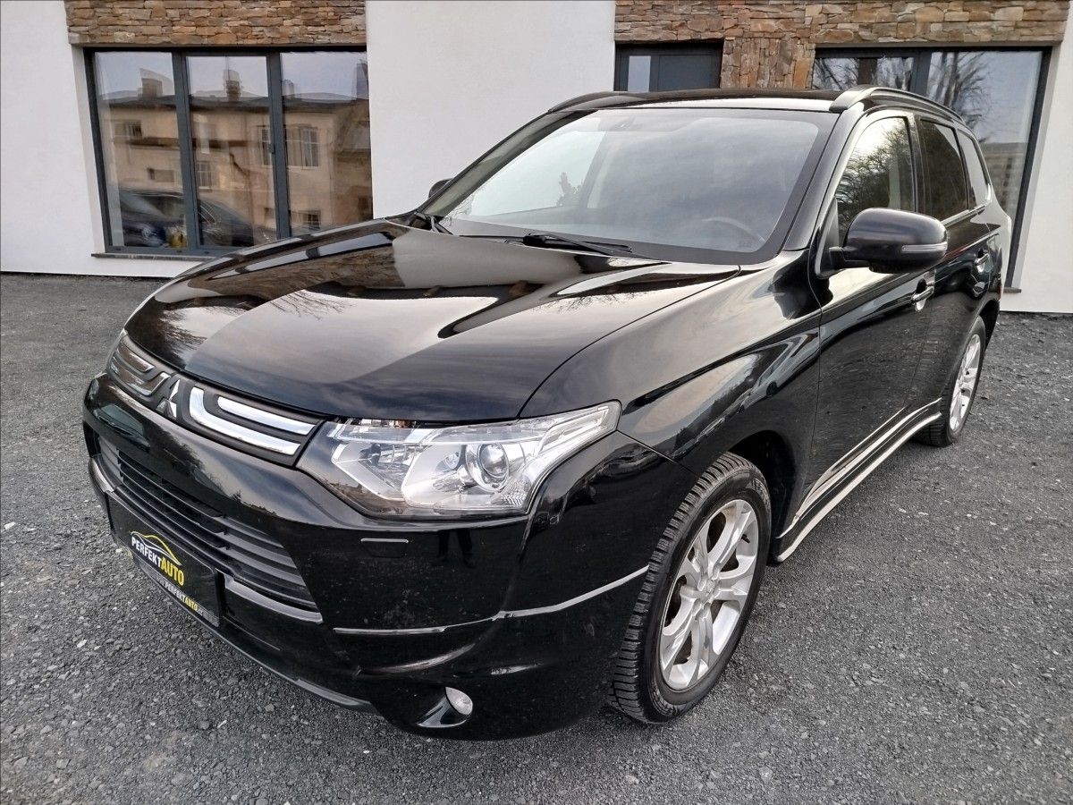 Mitsubishi Outlander, 2,3 D 110kW, AUTOMAT, 7-MÍST