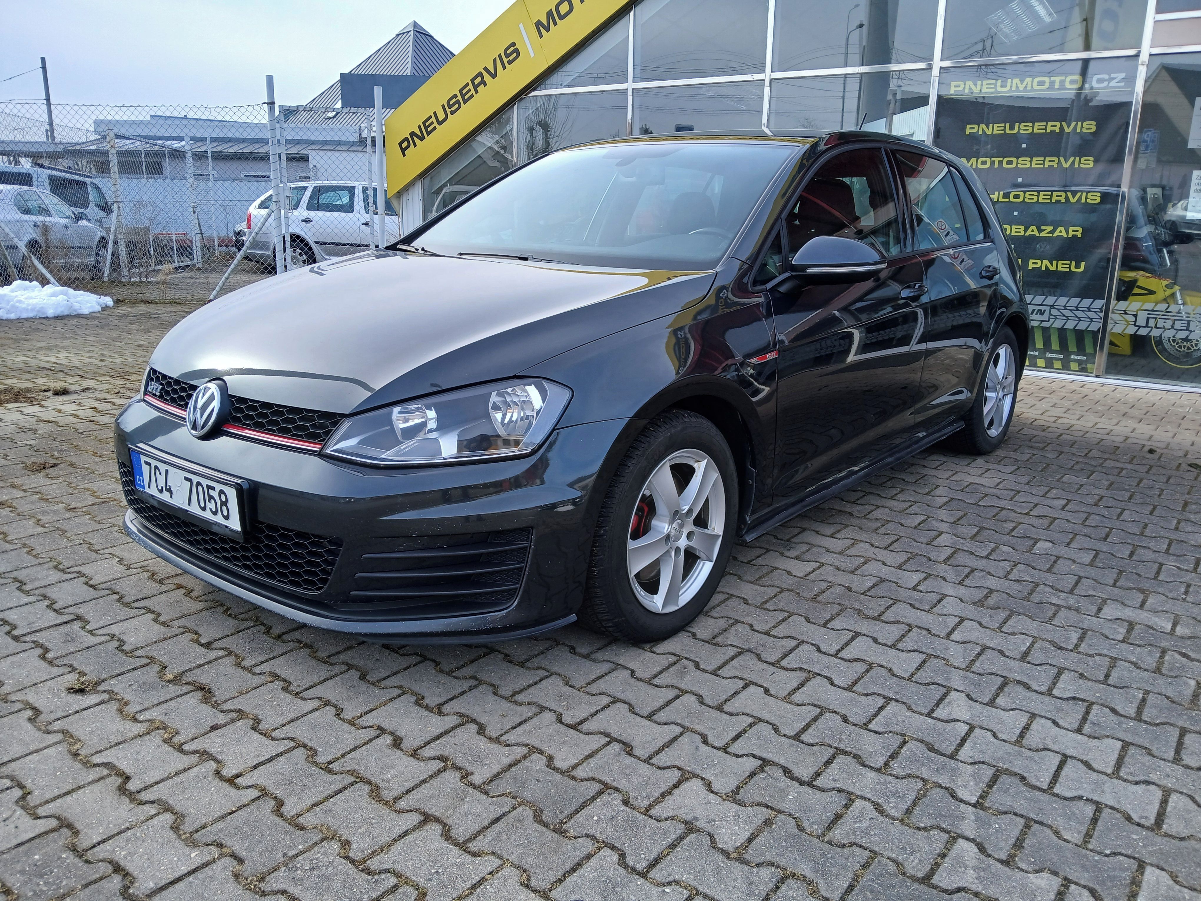 Volkswagen Golf, GTI VII, 162kW, man.1.maj.,ČR.