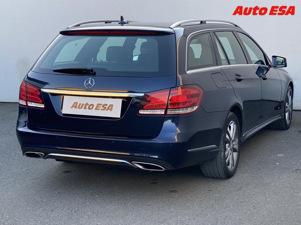 Mercedes-Benz Třídy E, 3.0 CDi E350 4M,Avantgarde - fotka 4