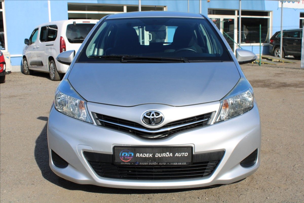 Toyota Yaris, 1,0 VVT-i  NOVÉ V ČR,1.MAJITEL - fotka 2