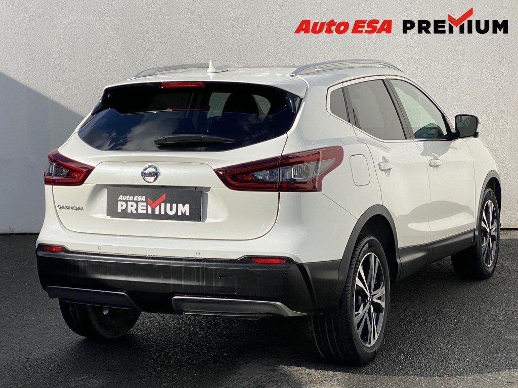 Nissan Qashqai, 1.3 DiG-T,ČR,N-Connecta - fotka 4