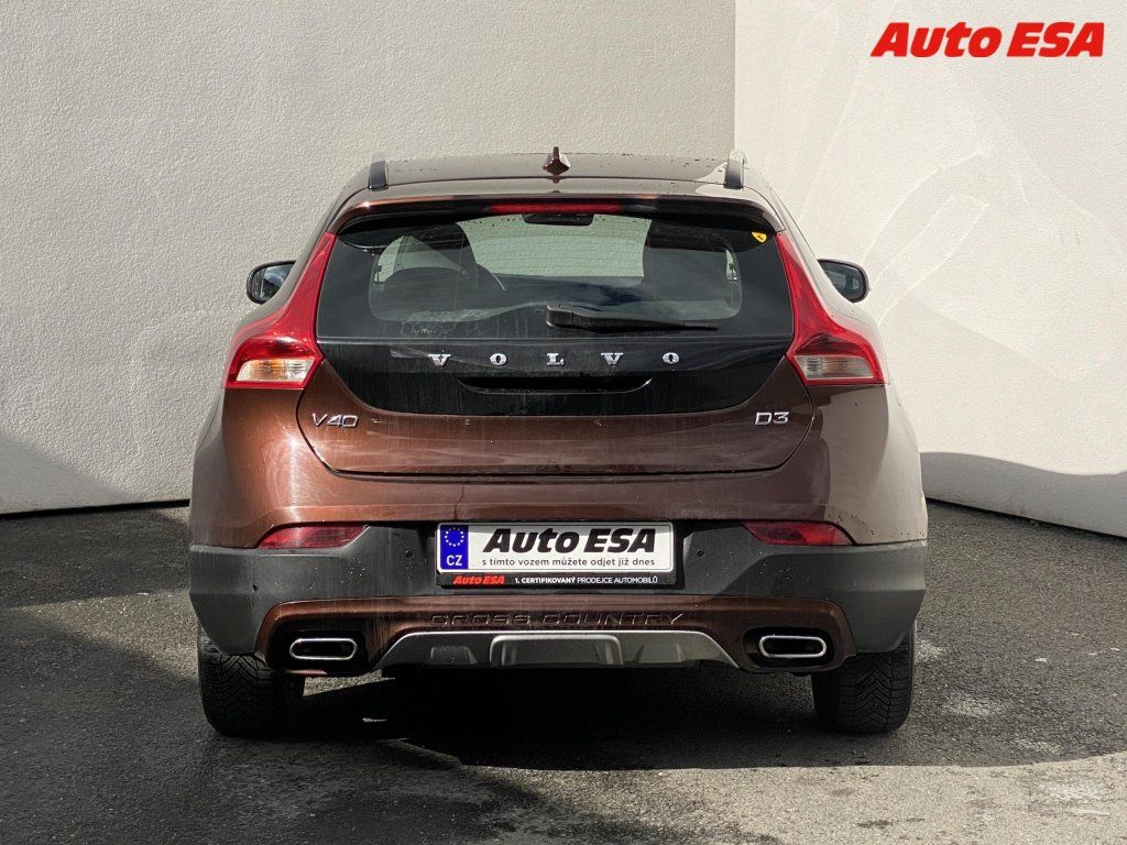 Volvo V40, 2.0 D3,Cross Country,AT - fotka 5