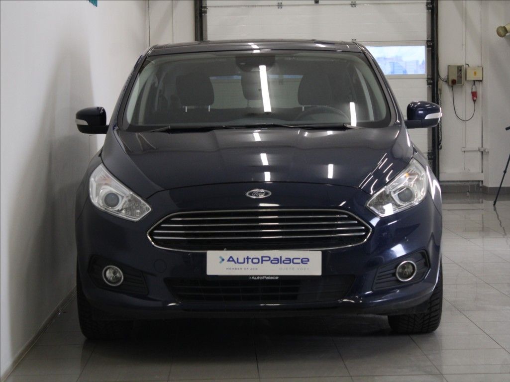 Ford S-MAX, 1,5 EB 121kW 1.maj.ČR 7-míst - fotka 2