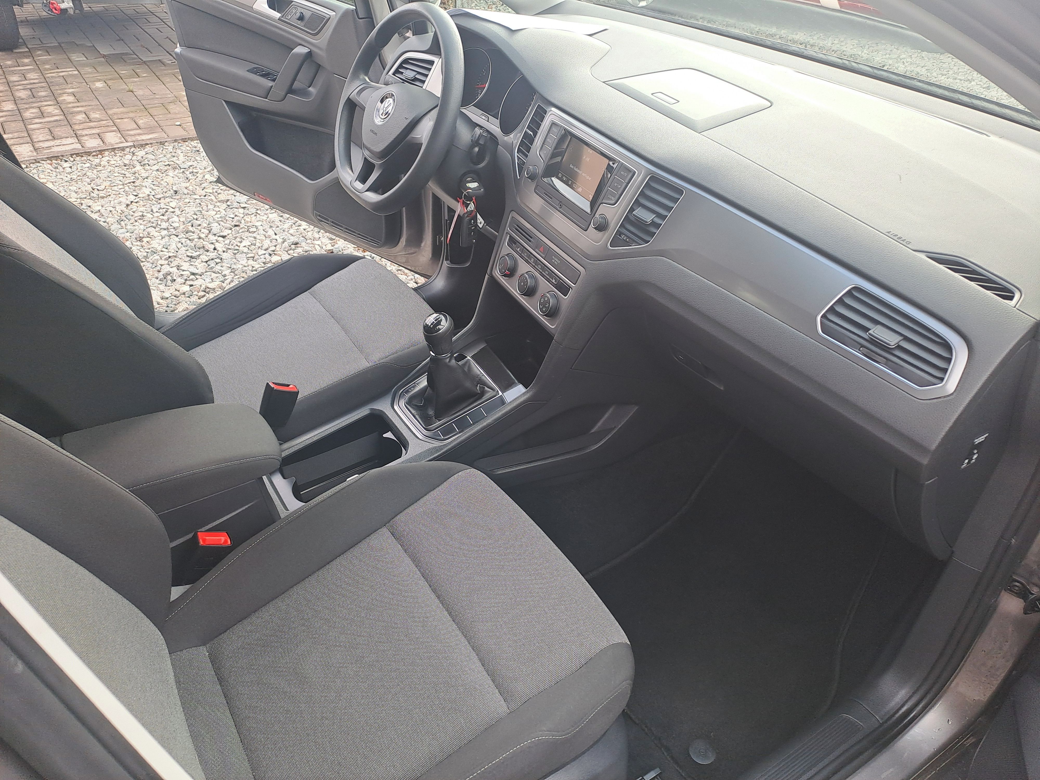 Volkswagen Golf Sportsvan, 1,2TSI 81KW.S.KNIHA,NOVÁ STK - fotka 4