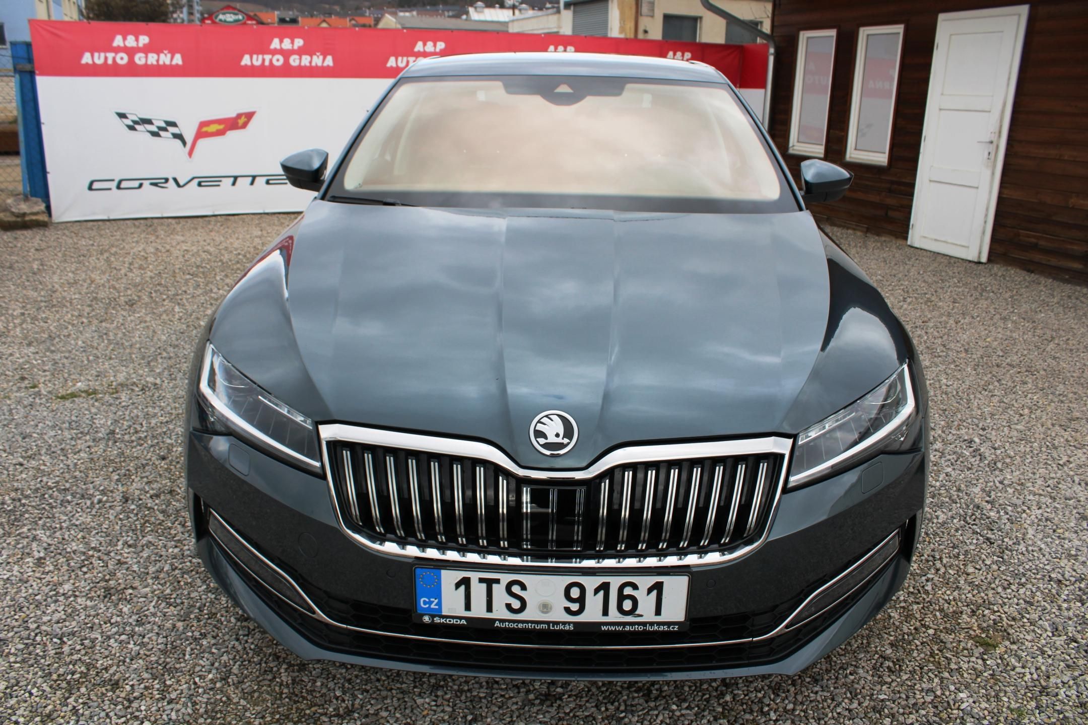 Škoda Superb, 2,0TDI LAURIN & KLEMENT  LED - fotka 2