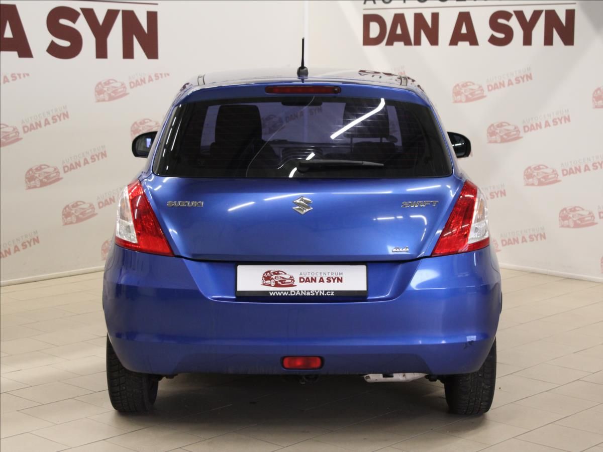 Suzuki Swift, 1,2 i 4x4 pěkný stav, serv.kni - fotka 5