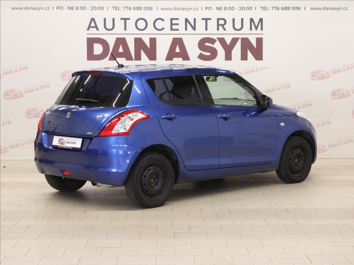 Suzuki Swift, 1,2 i 4x4 pěkný stav, serv.kni - fotka 4