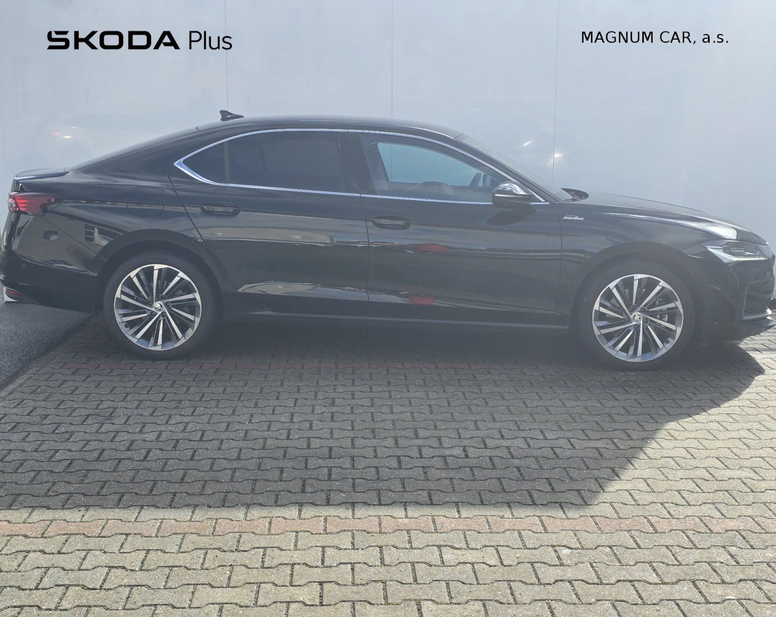Škoda Superb, L&K 2,0 TDi / 142 kW DSG 4x4 - fotka 6