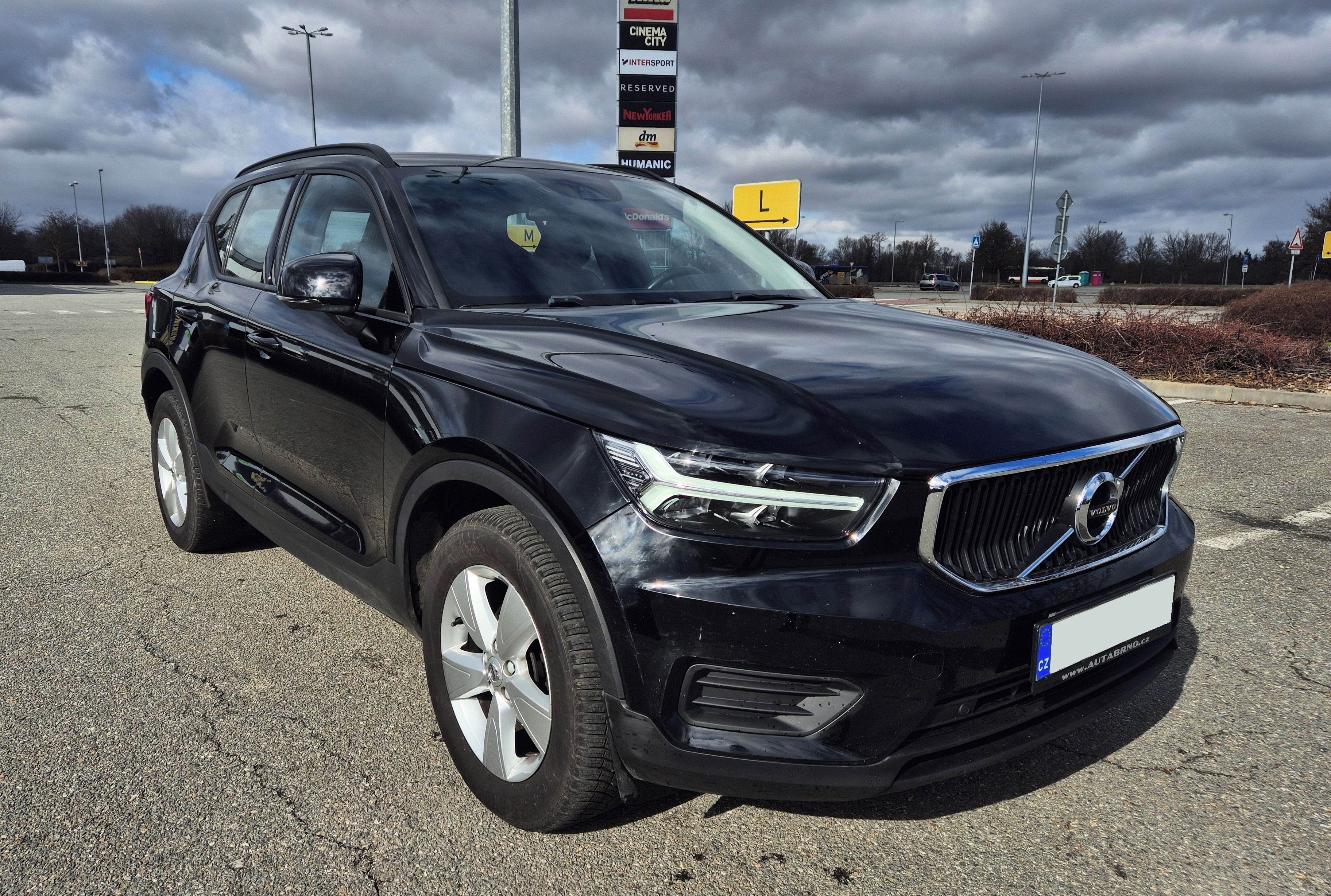 Volvo XC40, 1.5i 163PS 1.MAJ MANUÁL ! LED - fotka 3