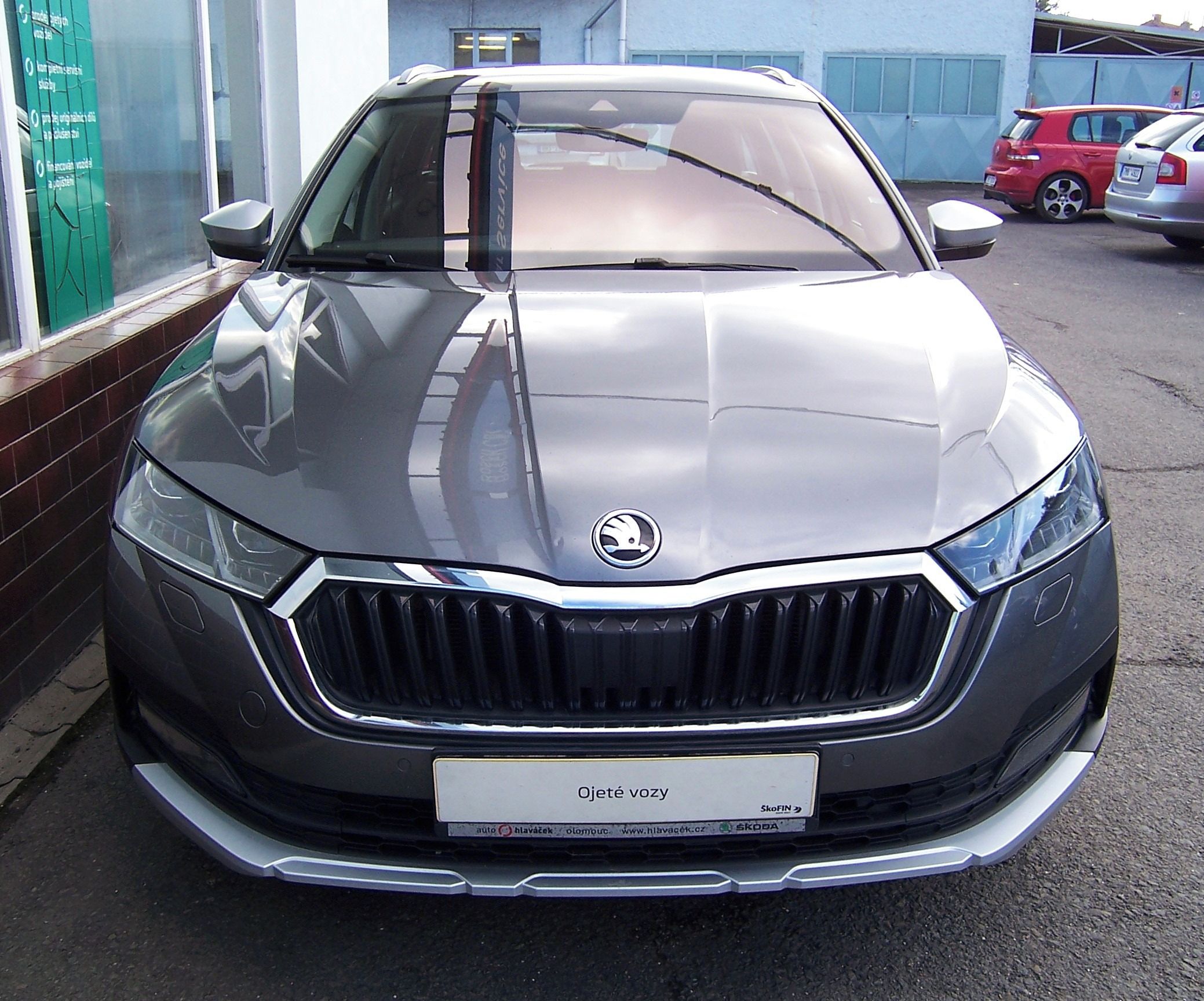 Škoda Octavia, Combi Scout 2.0TDI 7DSG 4x4 - fotka 4