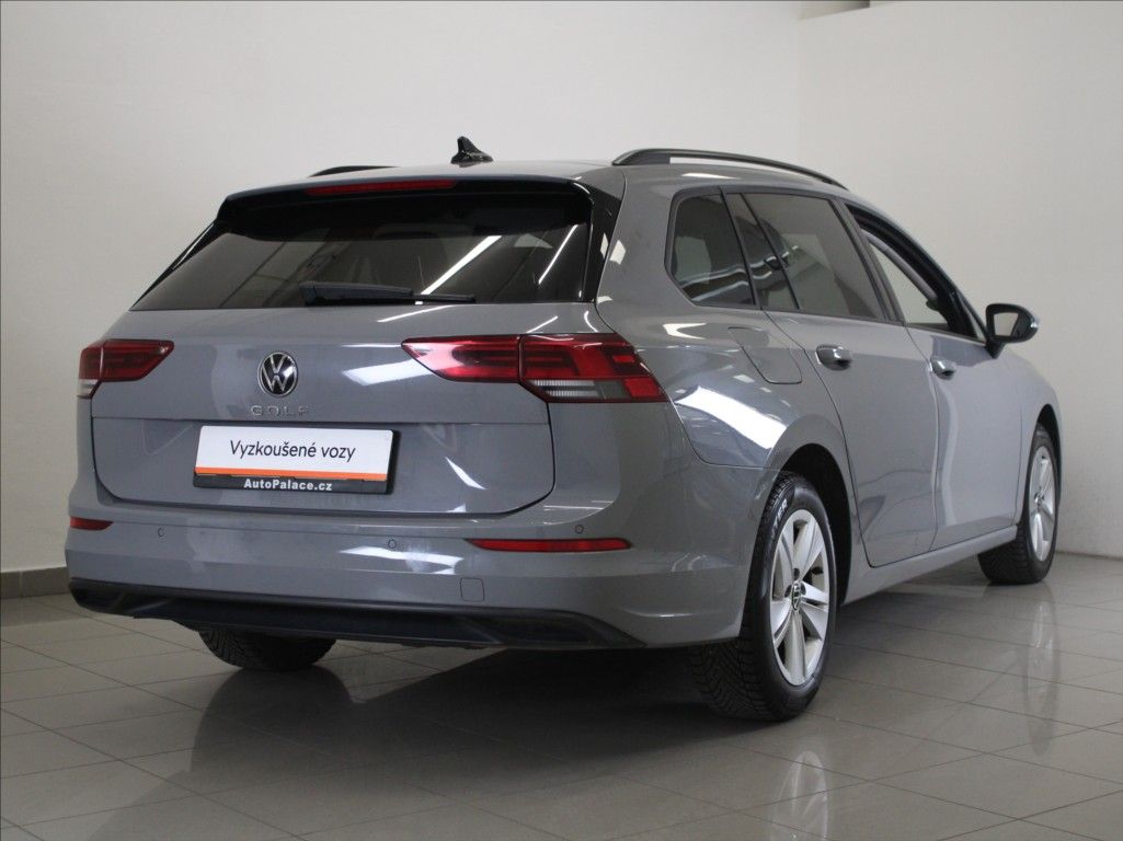 Volkswagen Golf, 1,5 TSI Life Variant 120tkm.ČR - fotka 3