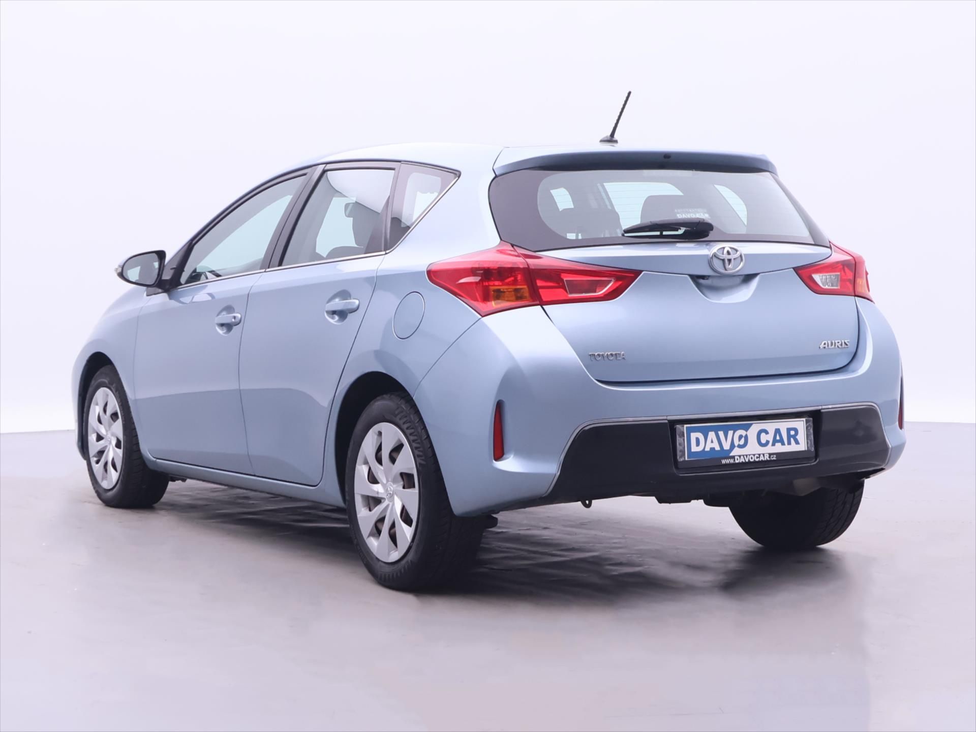 Toyota Auris, 1,3 Dual VVT-i 73kW Klima CZ - fotka 5