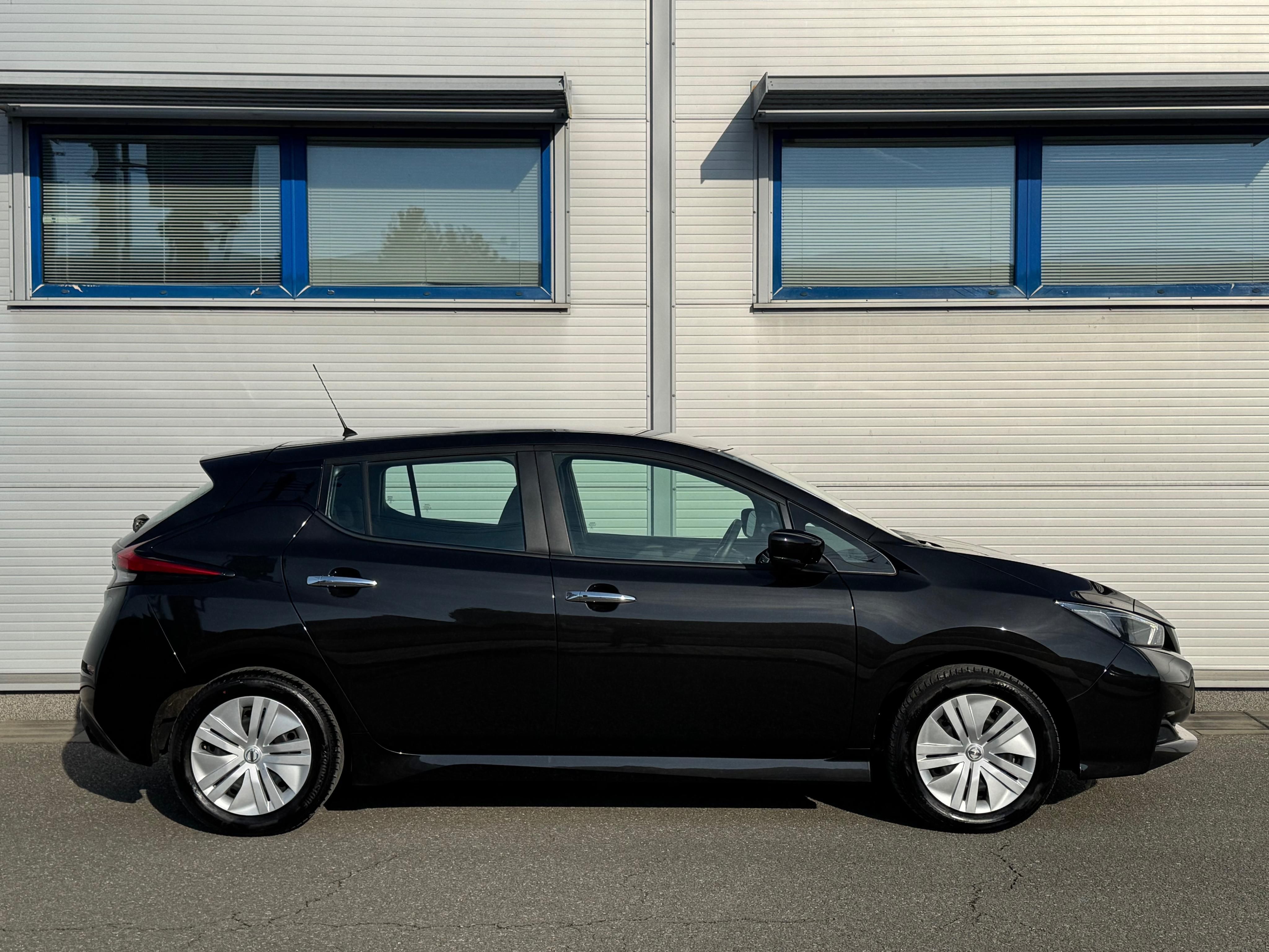 Nissan LEAF, 110kW - 40kWh - Top stav ! - fotka 6