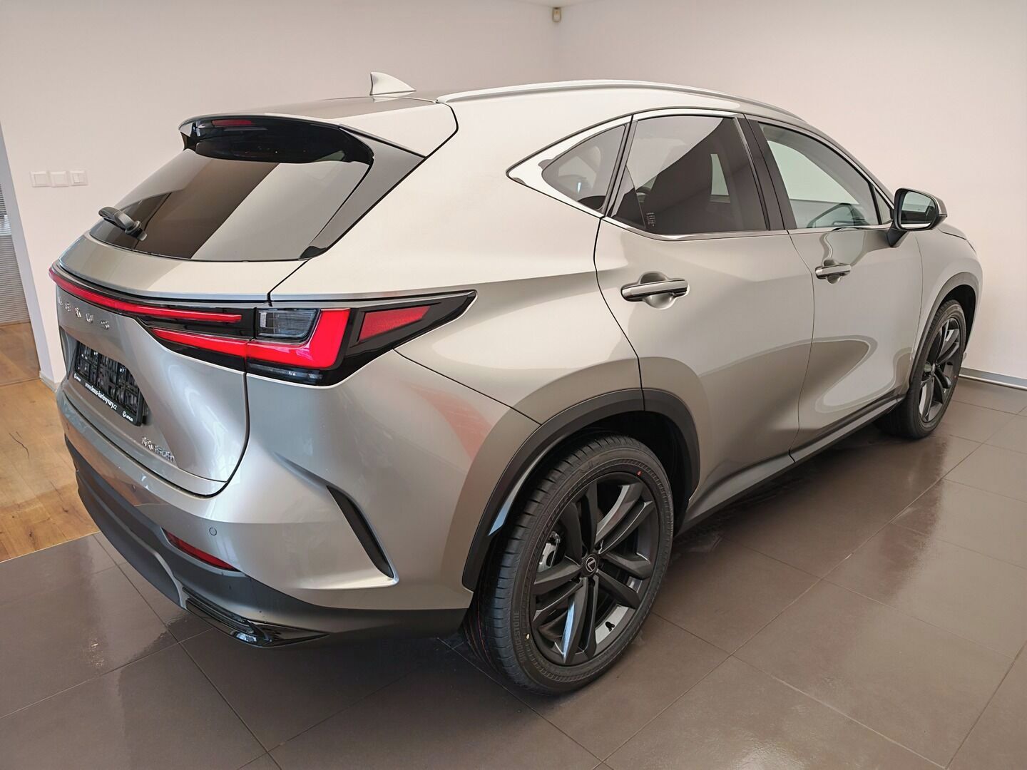 Lexus NX 350h, 350h PRESTIGE - fotka 4