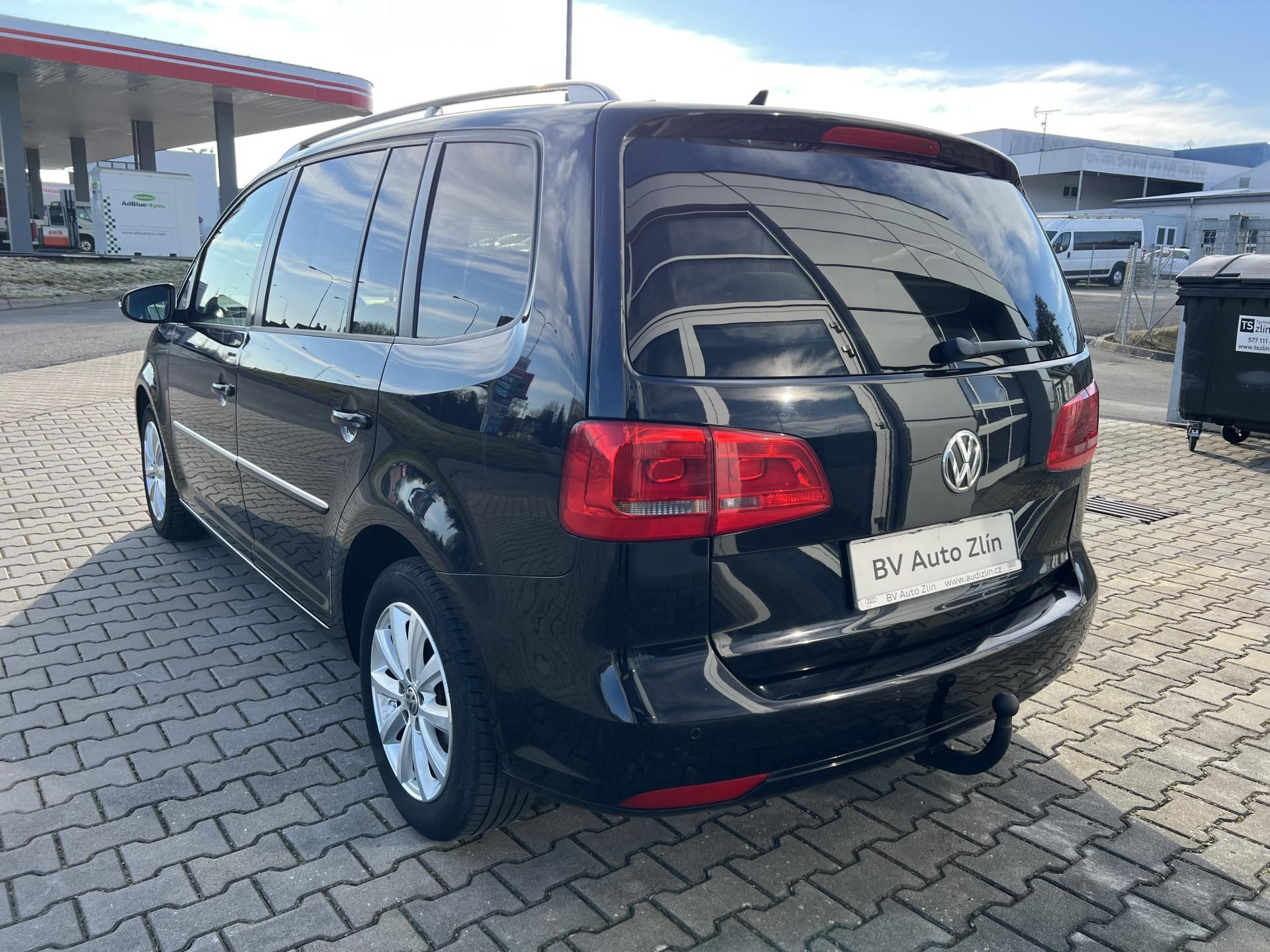 Volkswagen Touran, 2.0 TDI Highline - fotka 3