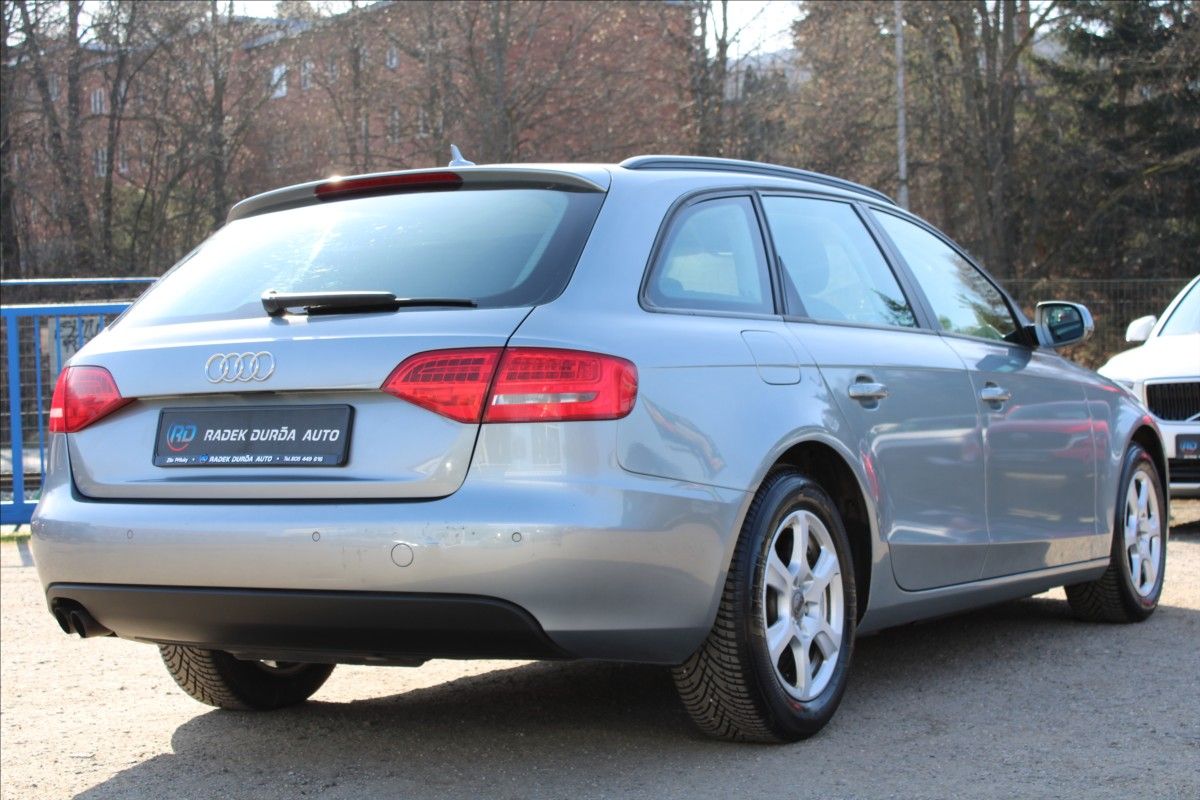 Audi A4, 1,8 TFSI  NOVÉ V ČR,4x4 - fotka 5