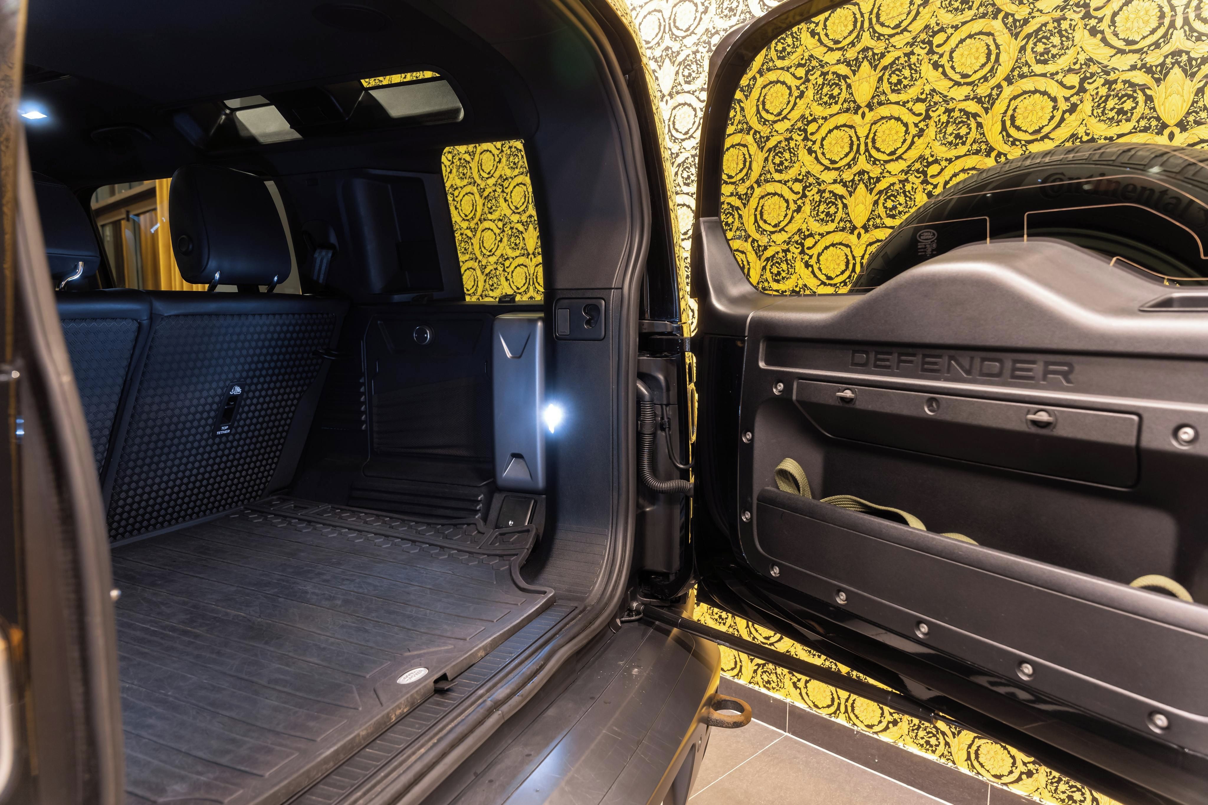 Land Rover Defender, 110 5.0 V8 Carpathian Edition - fotka 6