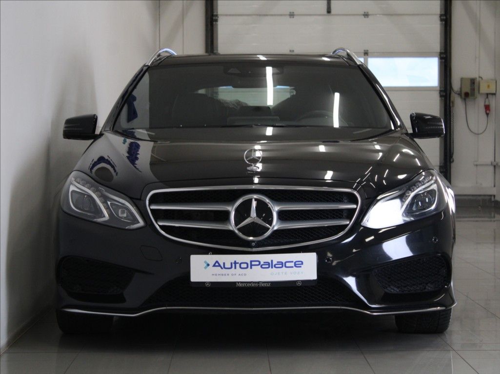 Mercedes-Benz Třídy E, 3,0 E350cdi 4M AMG Pano.Tažné - fotka 2