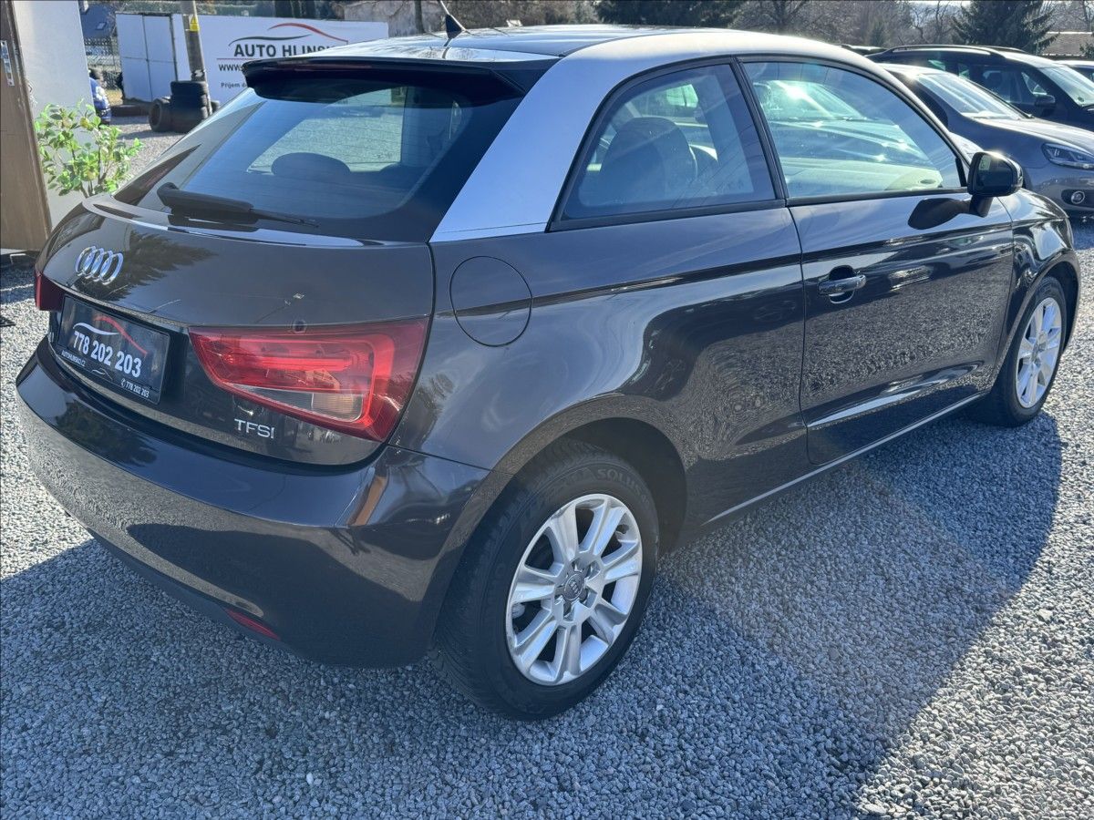 Audi A1, 1,2   TFSi 63KW - fotka 6