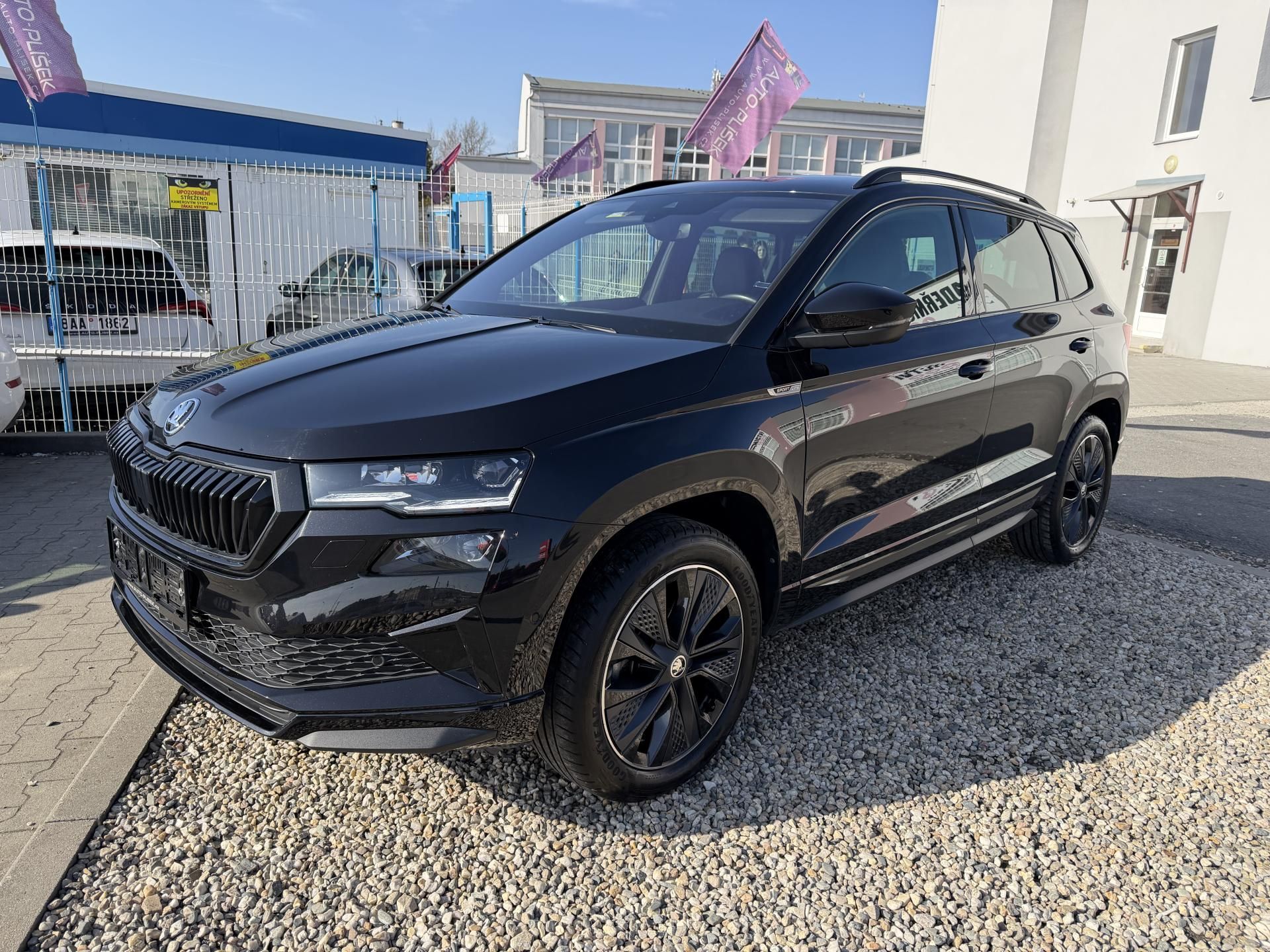 Škoda Karoq, 2,0 TSi/140kW 4x4 DSG Sportlin - fotka 3