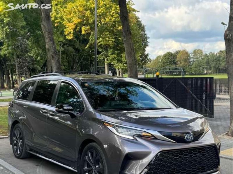 Toyota Sienna, 2.5L Hybrid XSE