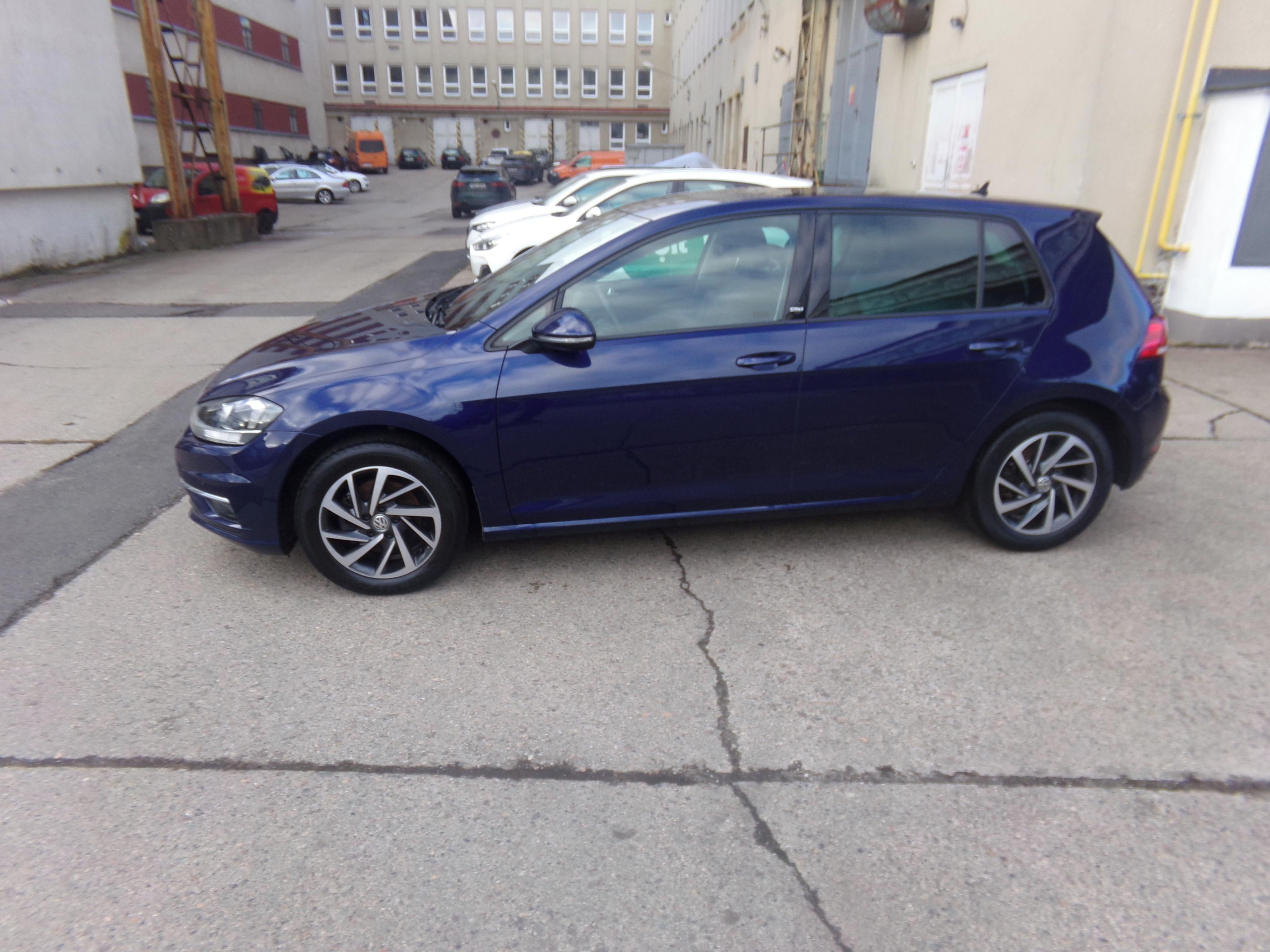 Volkswagen Golf, 1.5TSI SOUND - fotka 2