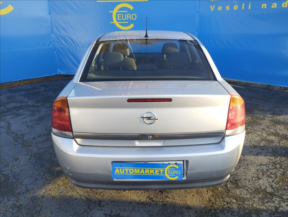 Opel Vectra, 1,8 i 90KW - fotka 4