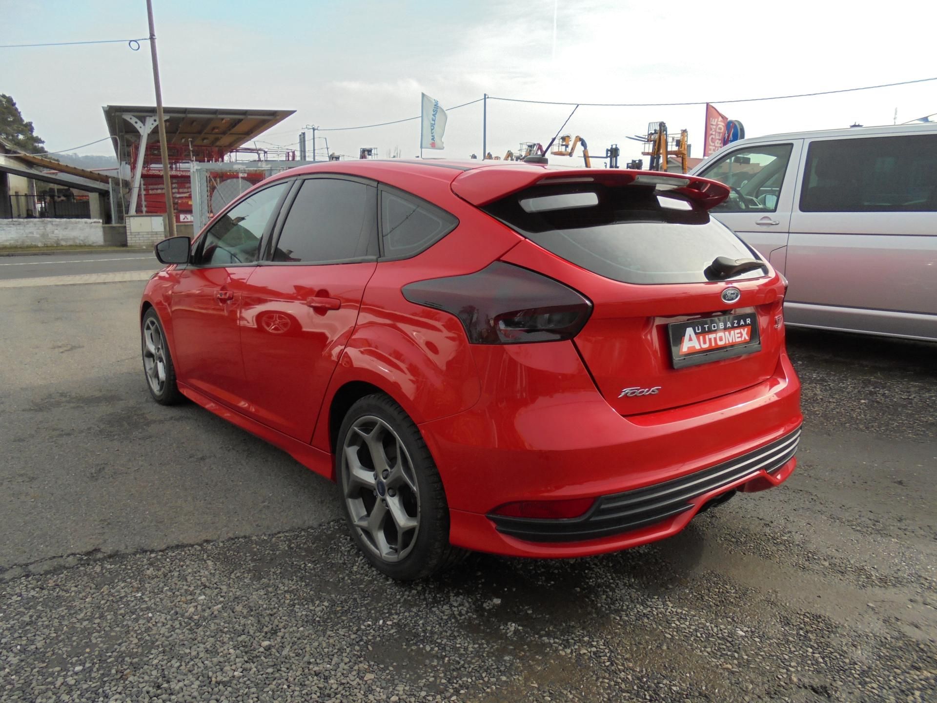 Ford Focus, 2.0 ST- 188kW- 74000 km- KLIMA - fotka 5